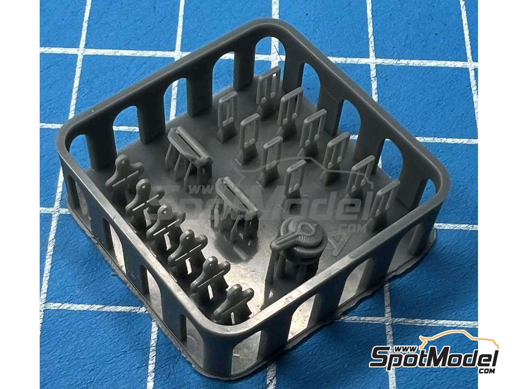 Image 6: Leyton House Judd CG901B | Asientos en escala 1/20 fabricado por Stone Models (ref. A105-2025, tambien A105/2025)