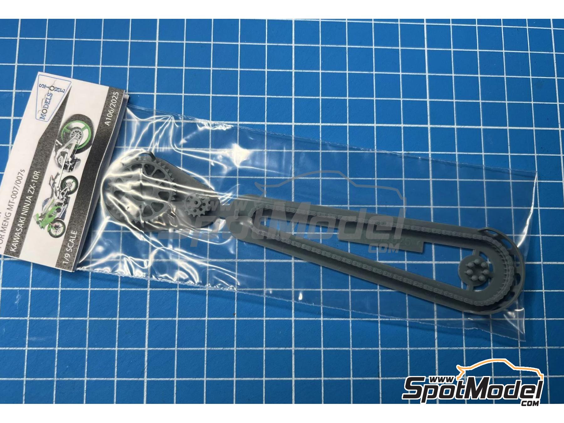 Image 2: Kawasaki Ninja ZX-10R / ZX-10RR | Chain set in 1/9 scale manufactured by Stone Models (ref.&nbsp;A106-2025, also A106/2025)