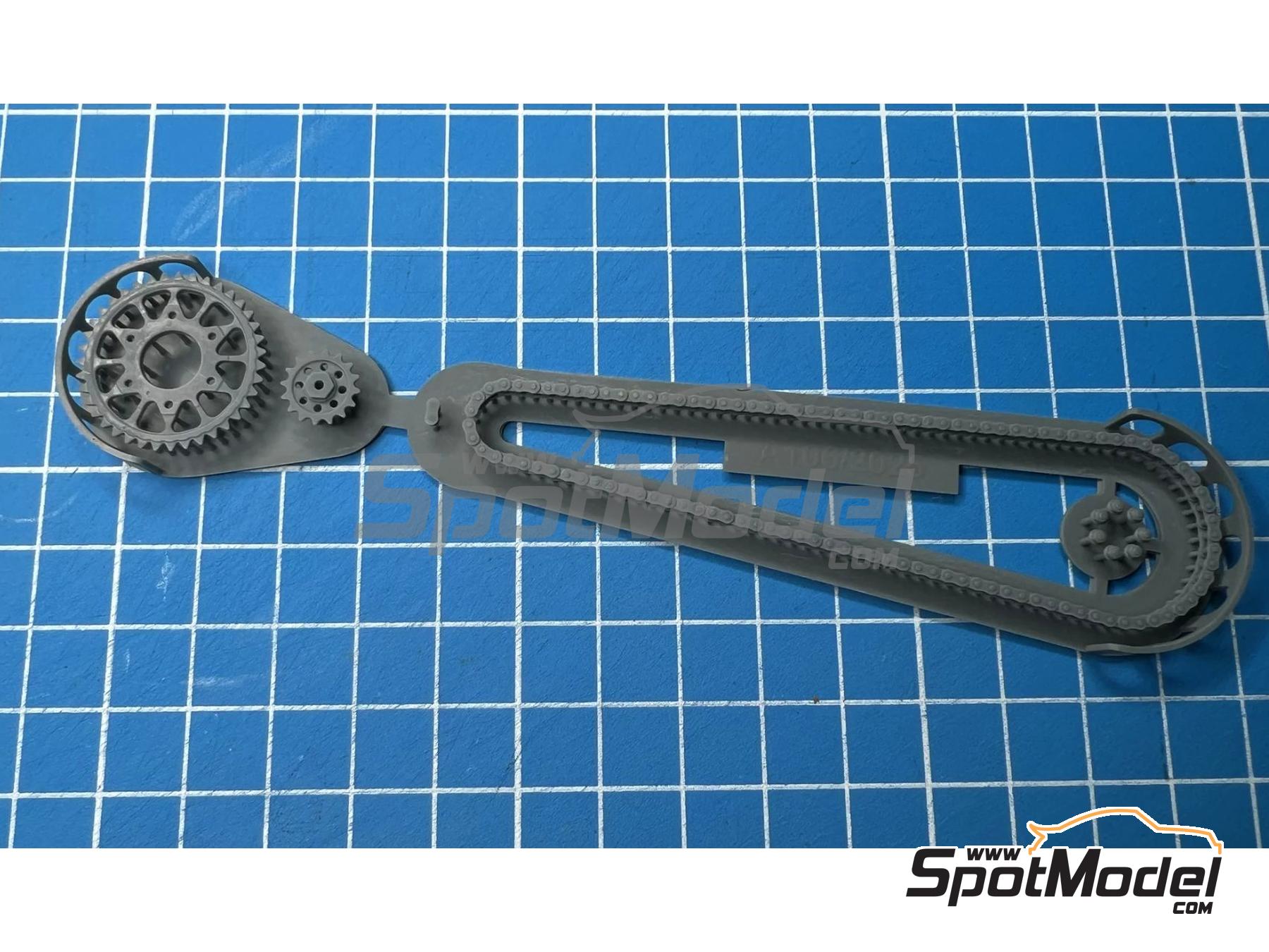 Image 3: Kawasaki Ninja ZX-10R / ZX-10RR | Chain set in 1/9 scale manufactured by Stone Models (ref.&nbsp;A106-2025, also A106/2025)
