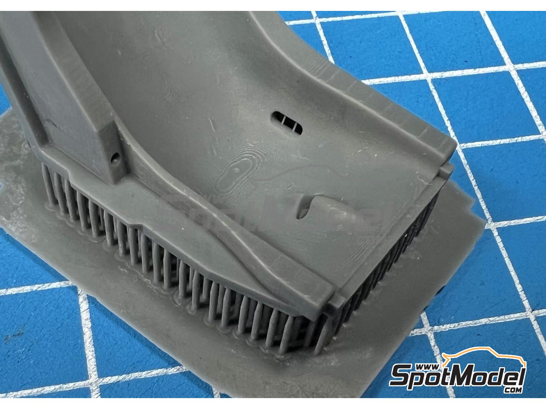 Image 4: Benetton Ford B188 | Asientos en escala&nbsp;1/20 fabricado por Stone Models (ref.&nbsp;A108-2025, tambien A108/2025)