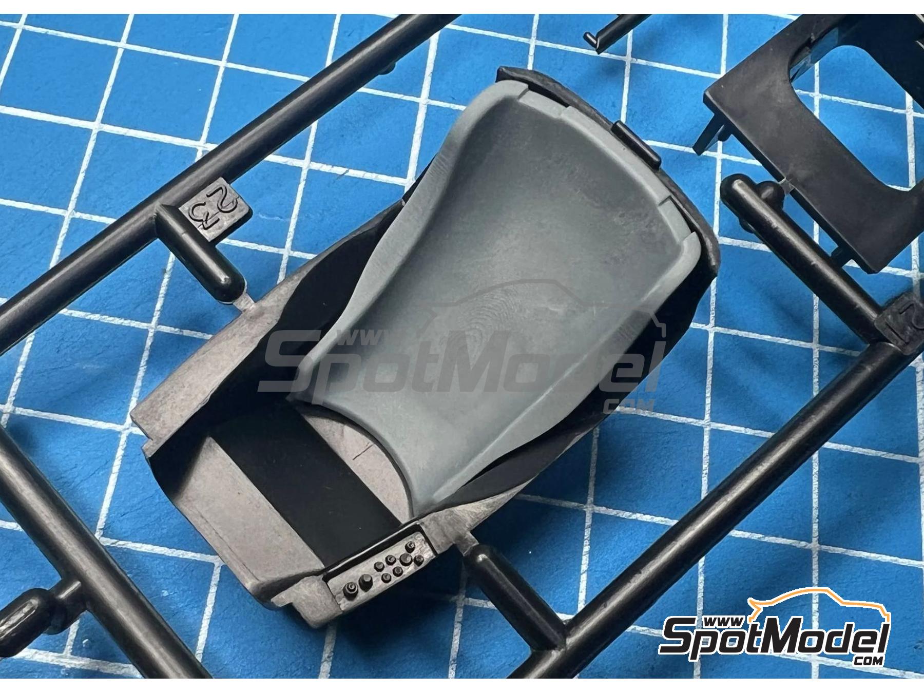 Image 6: Williams Renault FW13B | Seat in 1/20 scale manufactured by Stone Models (ref.&nbsp;A109-2025, also A109/2025)