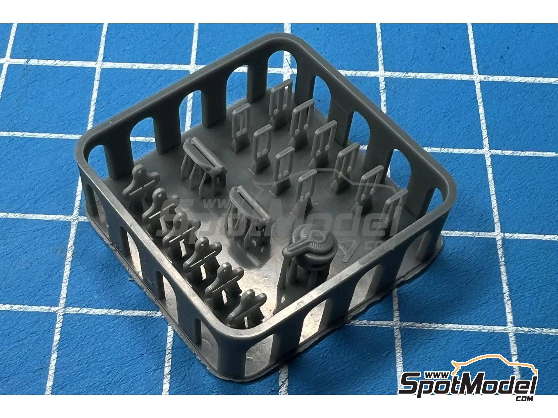 Image 4: McLaren Honda MP4/4 | Seat in 1/20 scale manufactured by Stone Models (ref. A111-2025, also A111/2025)