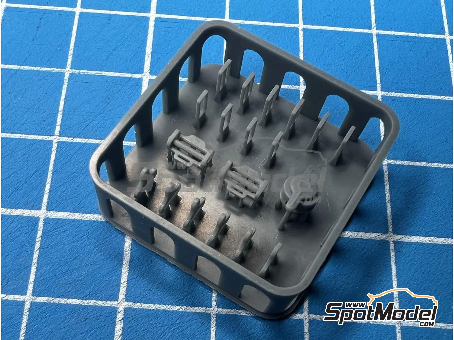 Image 5: Tyrrell Yamaha 023 | Seat in 1/20 scale manufactured by Stone Models (ref. A116-2025, also A116/2025)