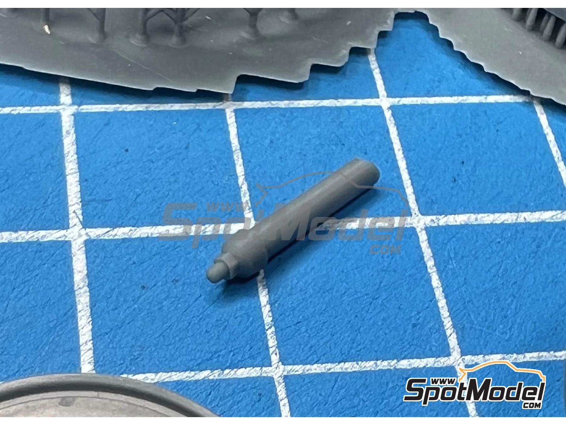 Image 3: Dummy Wheel Set for 70s Lotus F1 Cars | Rims in 1/20 scale manufactured by Stone Models (ref. A118-2025, also A118/2025)