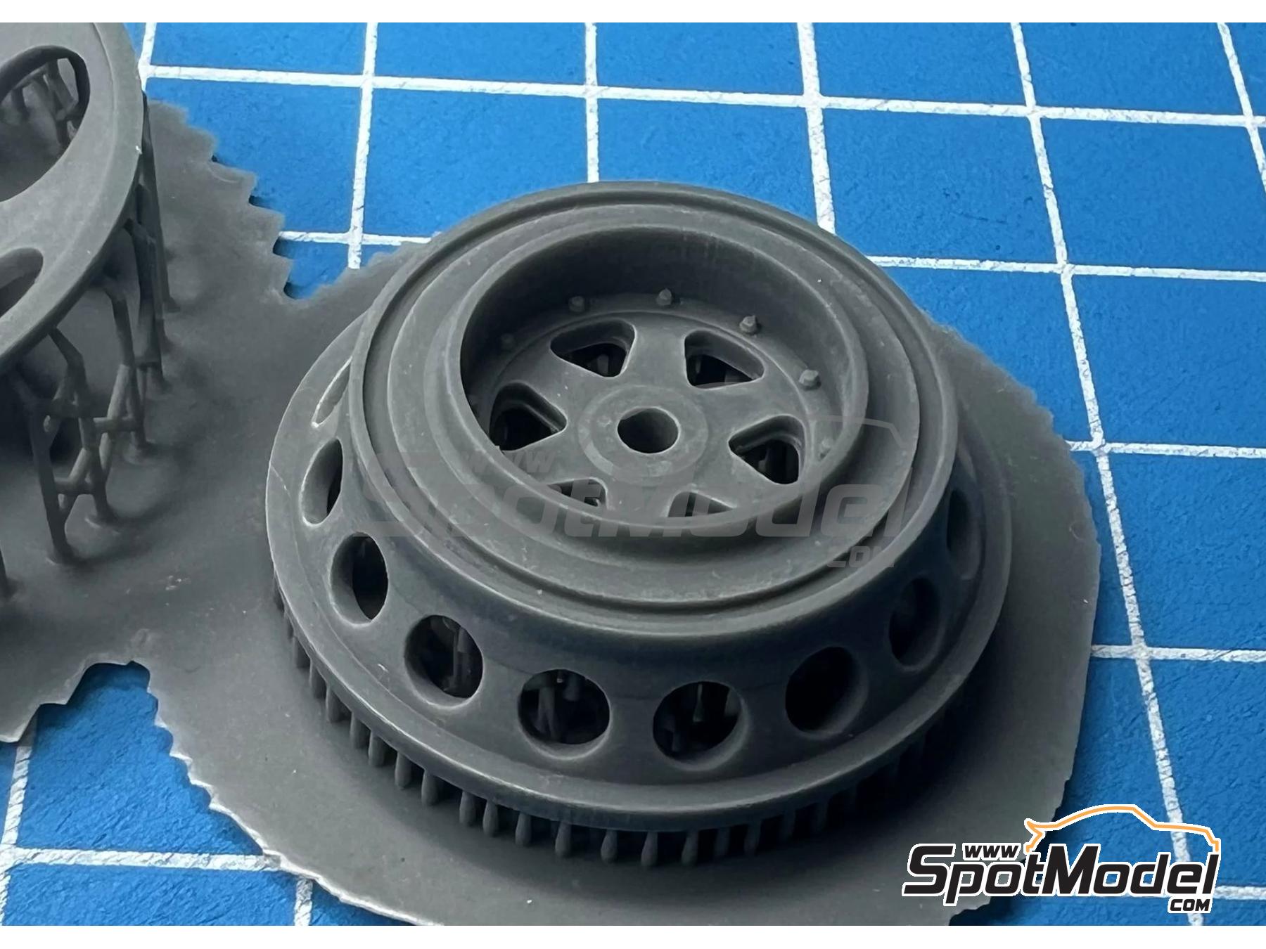 Image 4: Dummy Wheel Set for 70s Lotus F1 Cars | Rims in 1/20 scale manufactured by Stone Models (ref. A118-2025, also A118/2025)