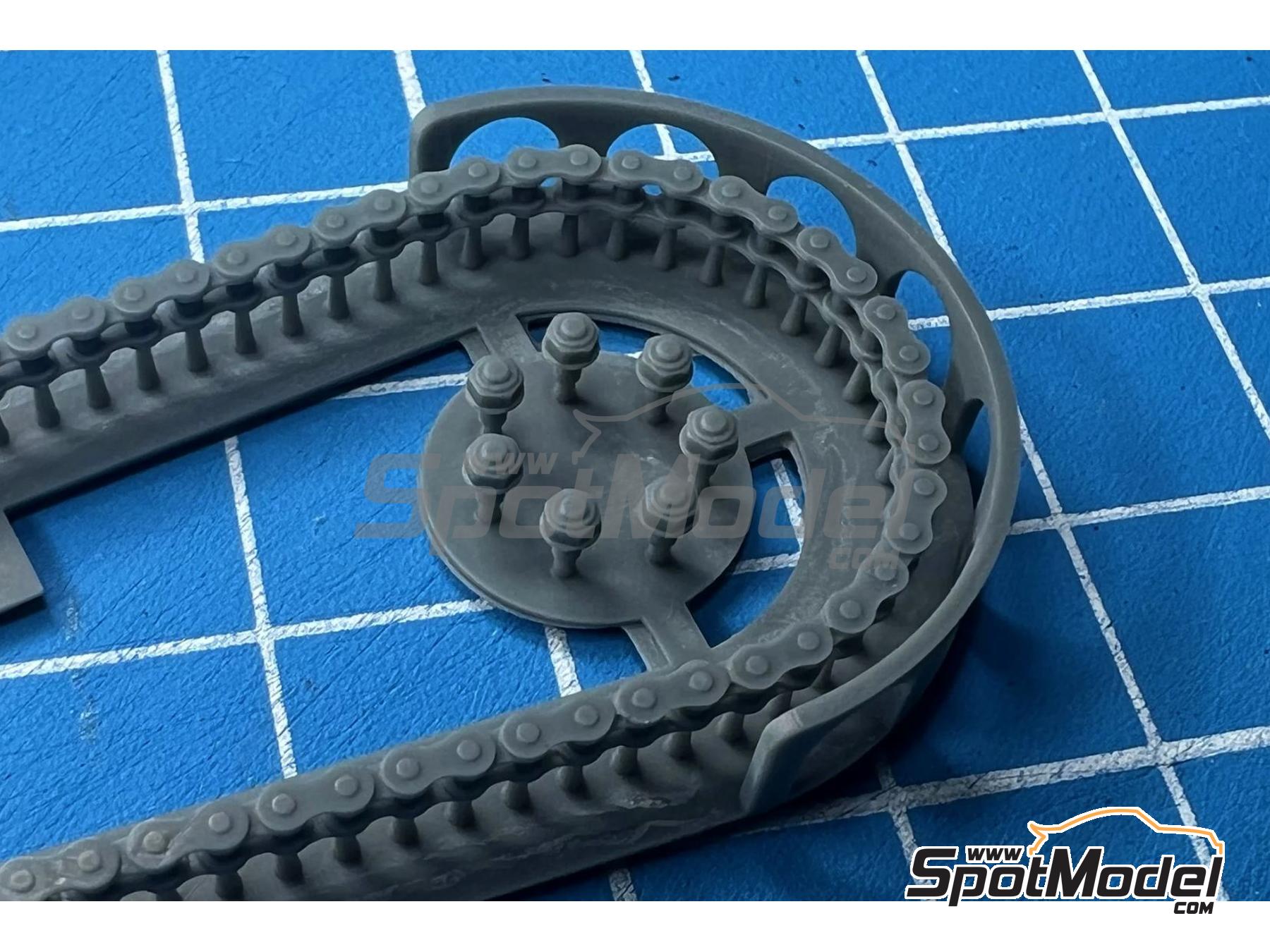 Image 5: Honda CBR1000RR-R Fireblade SP - Version B | Chain set in 1/9 scale manufactured by Stone Models (ref. A121-2025, also A121/2025)