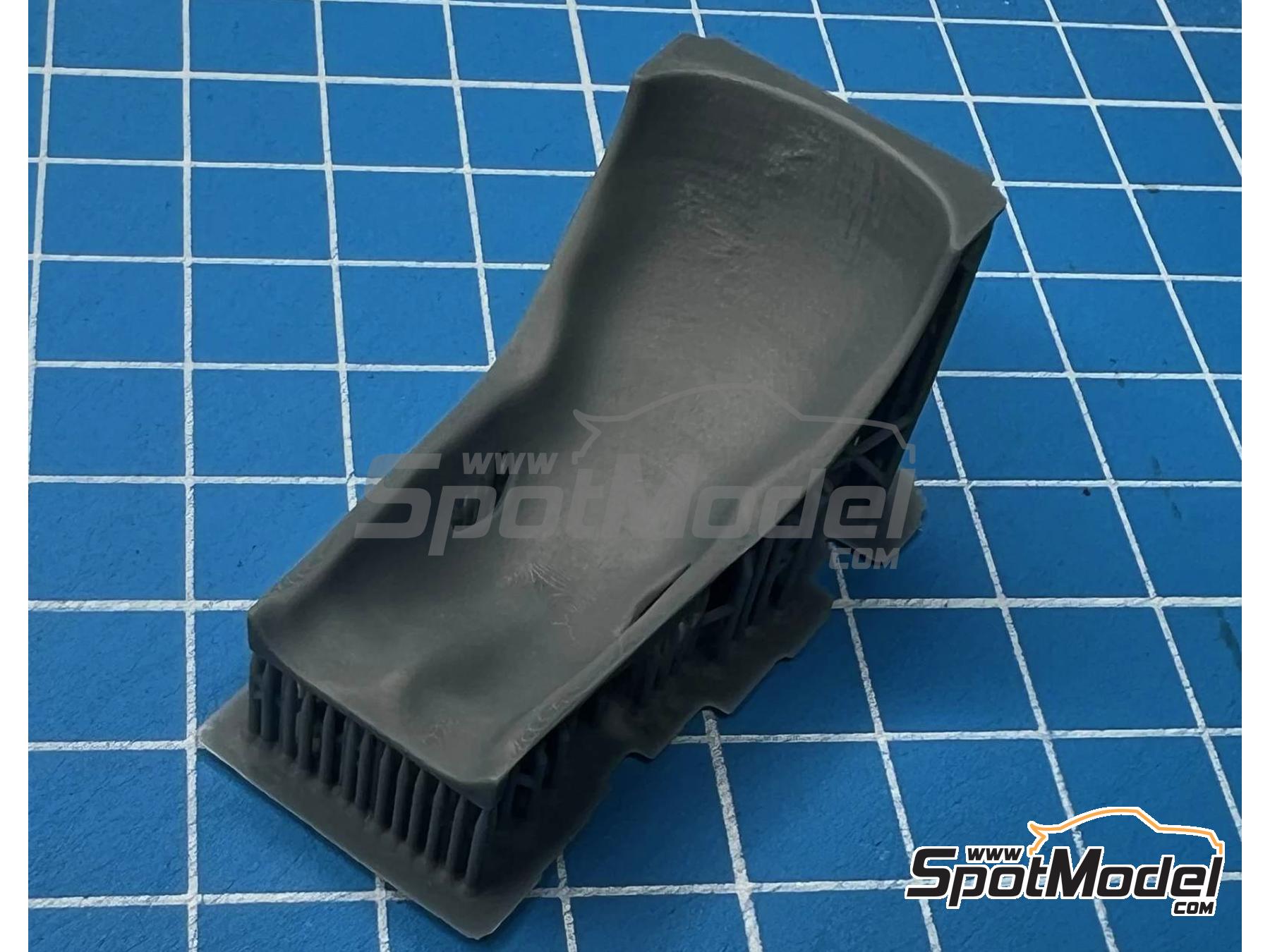 Image 1: McLaren Honda MP4/7 | Seat in 1/20 scale manufactured by Stone Models (ref.&nbsp;A122-2025, also A122/2025)