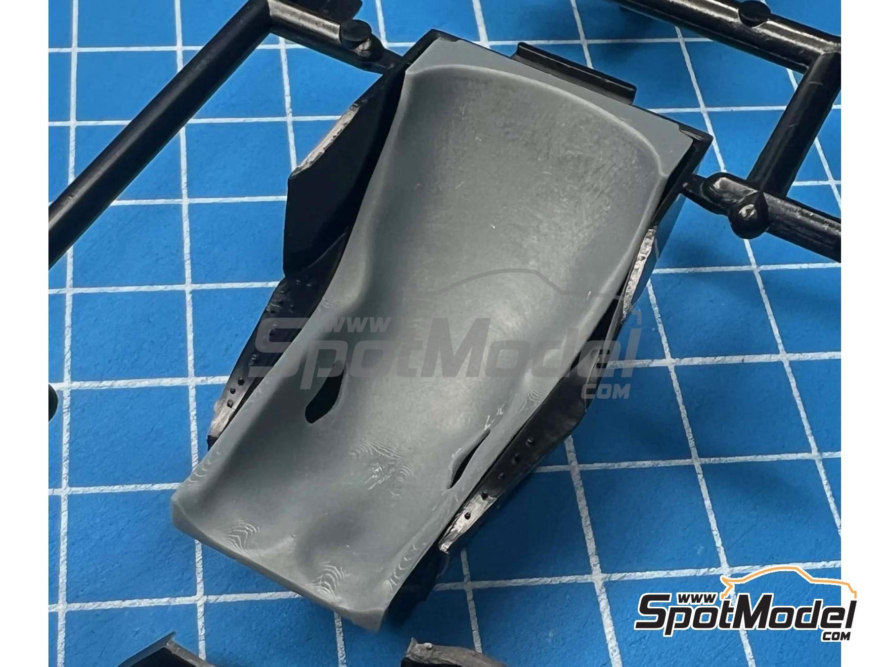 Image 2: McLaren Honda MP4/7 | Seat in 1/20 scale manufactured by Stone Models (ref.&nbsp;A122-2025, also A122/2025)