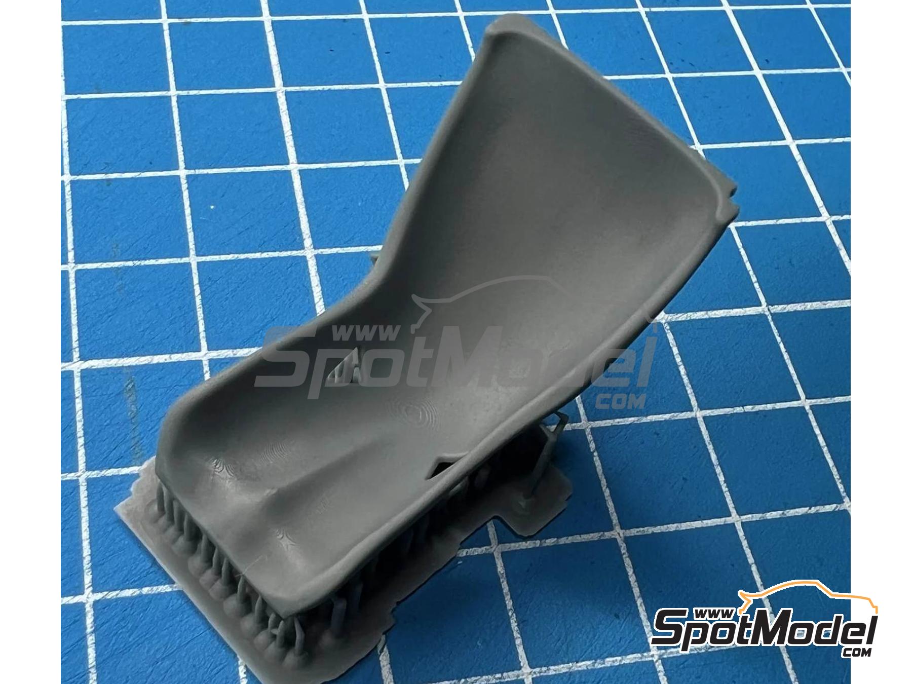 Image 2: McLaren Ford MP4/8 | Seat in 1/20 scale manufactured by Stone Models (ref.&nbsp;A123-2025, also A123/2025)