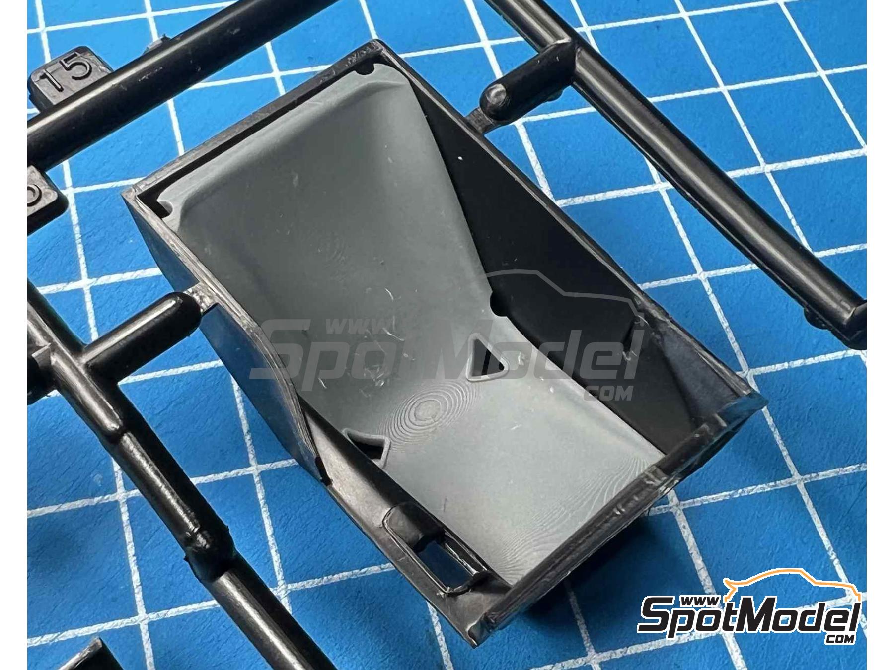 Image 5: McLaren Honda MP4/5B | Seat in 1/20 scale manufactured by Stone Models (ref.&nbsp;A125-2025, also A125/2025)