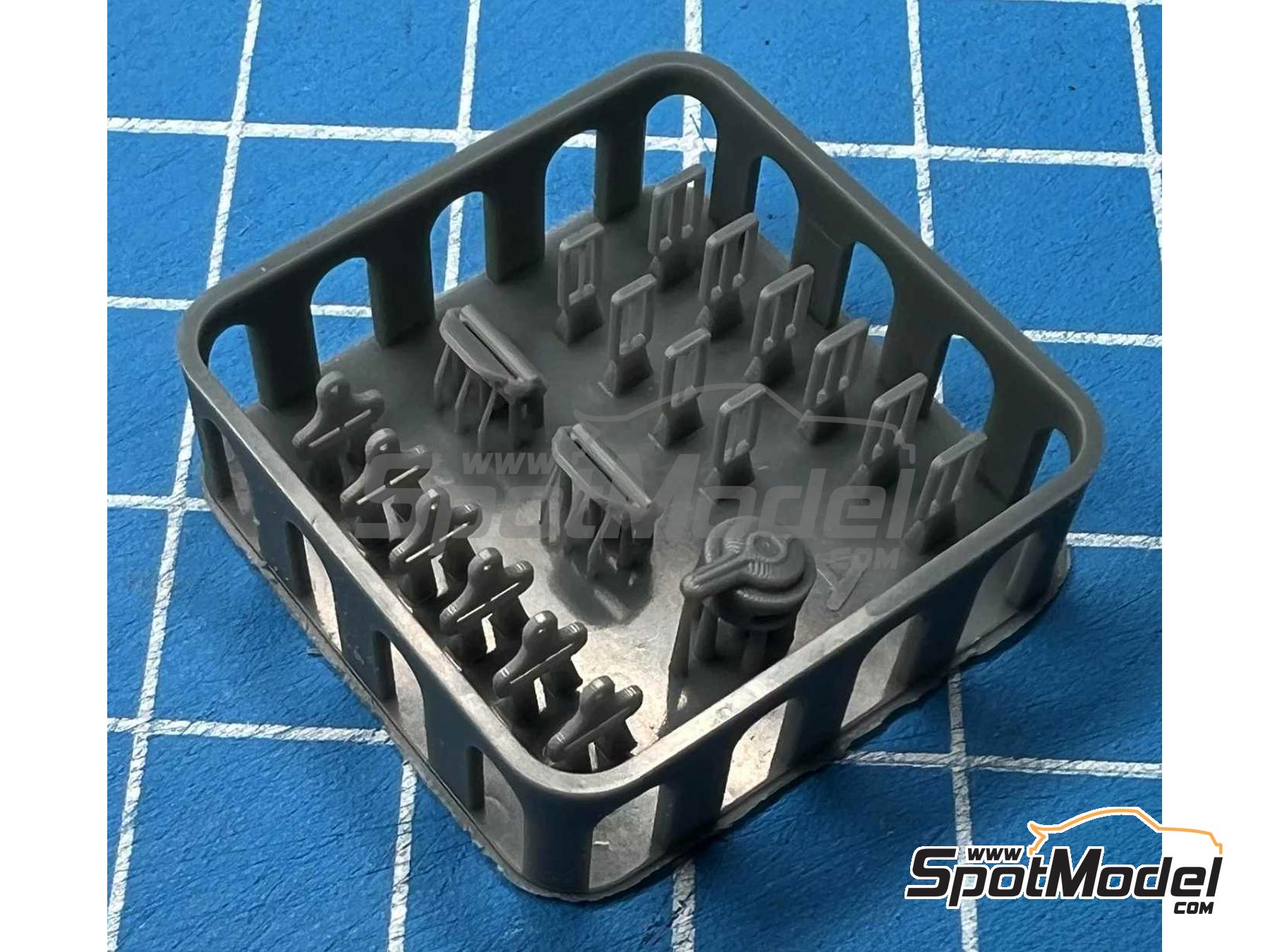 Image 7: McLaren Honda MP4/5B | Seat in 1/20 scale manufactured by Stone Models (ref.&nbsp;A125-2025, also A125/2025)