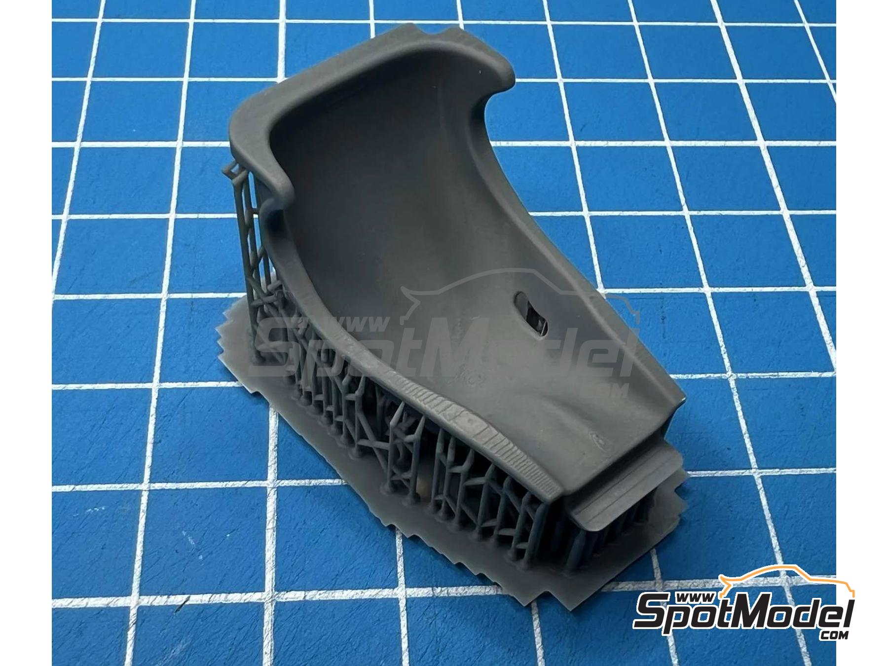 Image 2: Benetton Ford B192 | Asientos en escala&nbsp;1/20 fabricado por Stone Models (ref.&nbsp;A126-2025, tambien A126/2025)