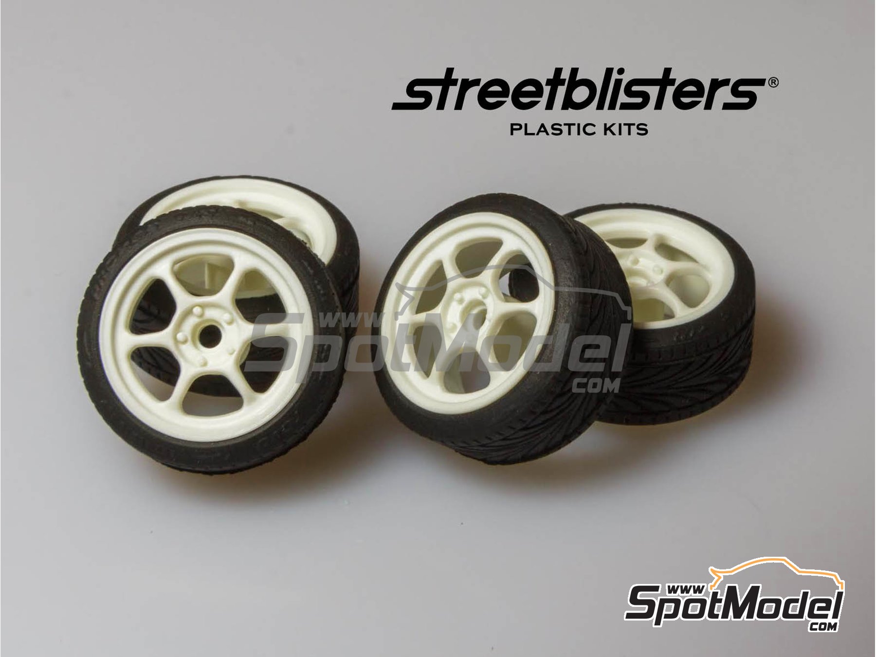 Neumáticos de coche a escala 1:64 Modelo de neumático con estante Mini ruedas de coche Modelo de juguete Serie D 