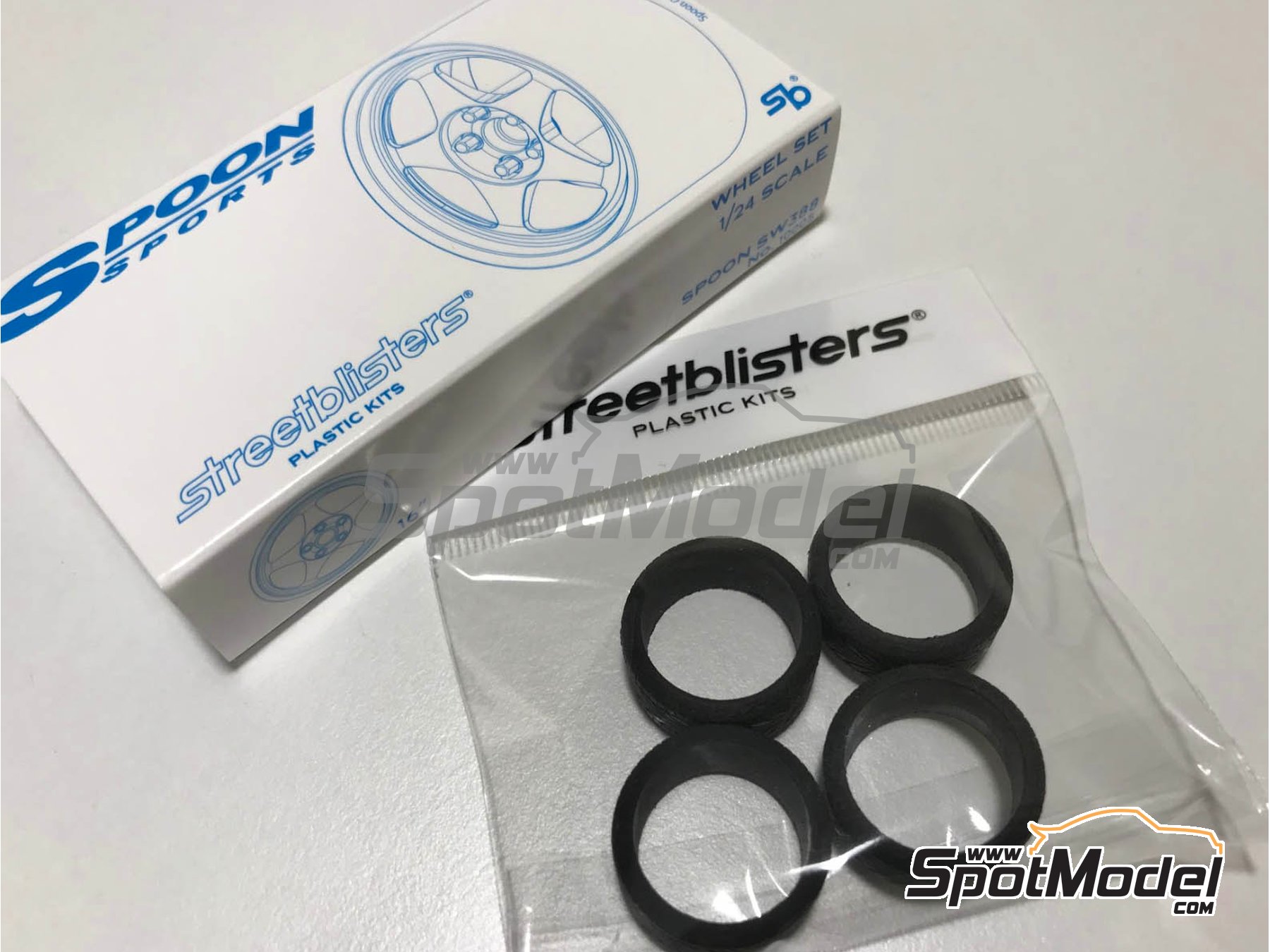 Image 2: Spoon Sports SW388 16 pulgadas | Set de llantas y neumáticos en escala 1/24 fabricado por StreetBlisters (ref. SB-10005, tambien 10005)