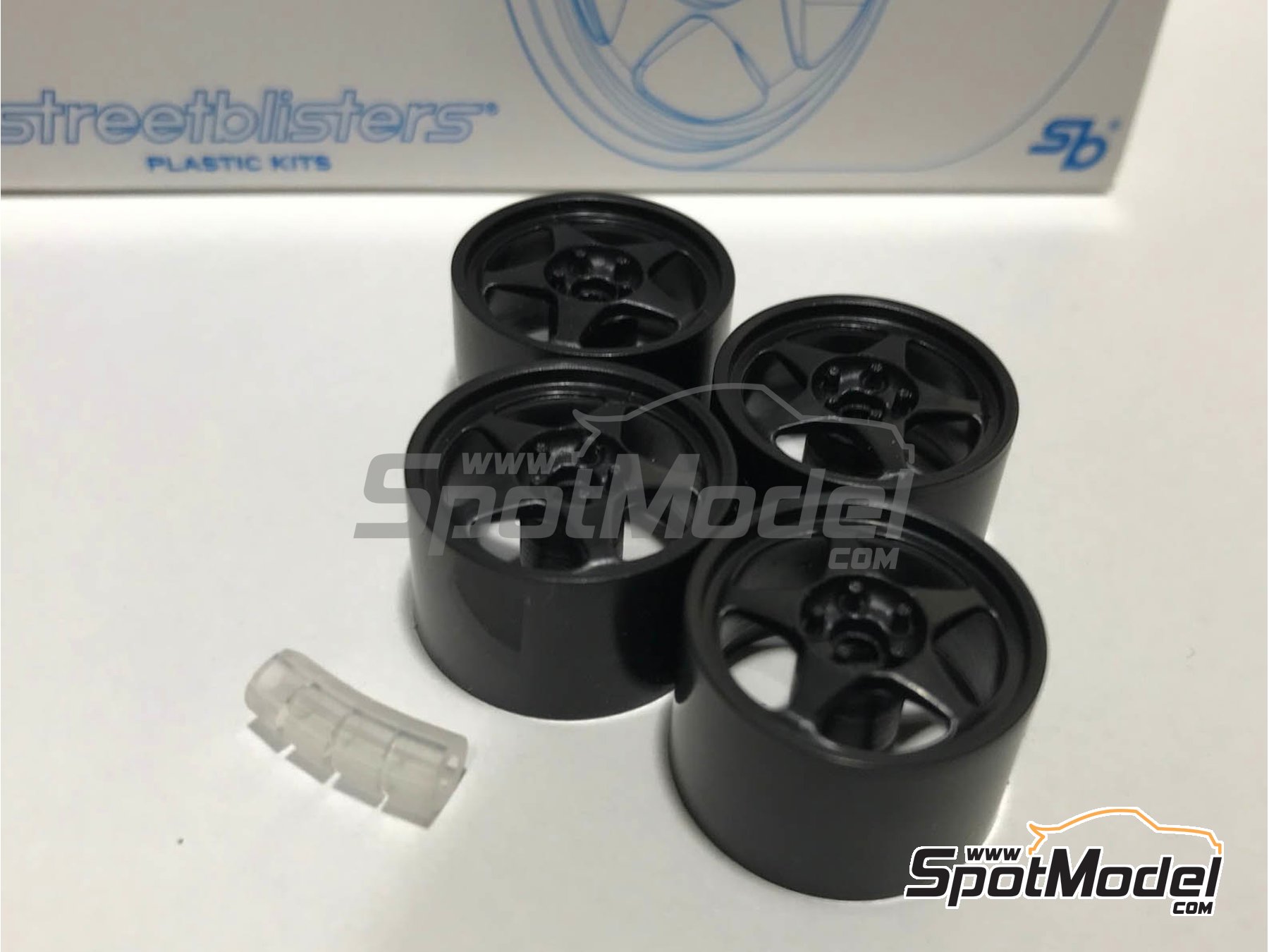 Image 5: Spoon Sports SW388 16 pulgadas | Set de llantas y neumáticos en escala 1/24 fabricado por StreetBlisters (ref. SB-10005, tambien 10005)