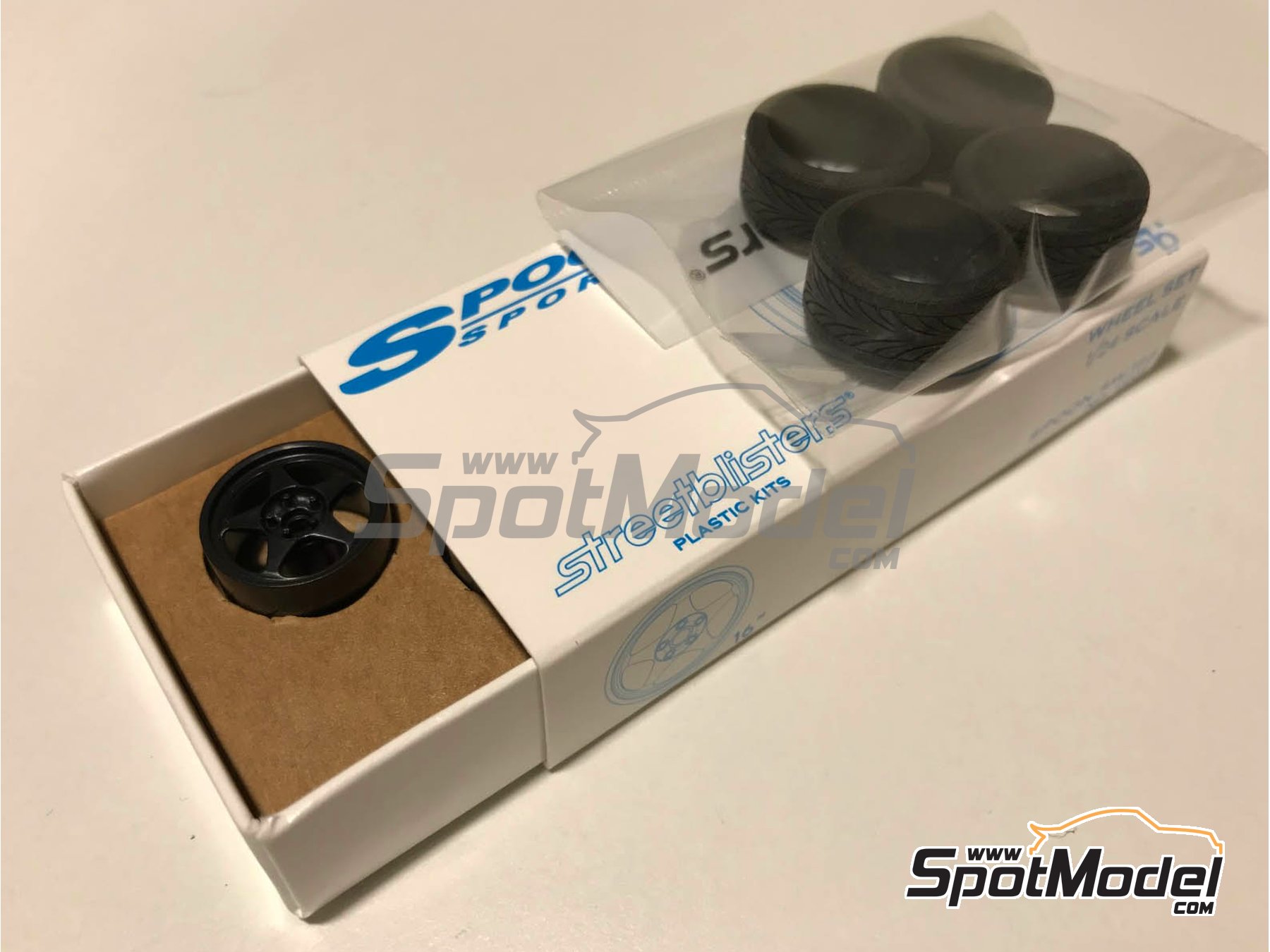 Image 6: Spoon Sports SW388 16 pulgadas | Set de llantas y neumáticos en escala 1/24 fabricado por StreetBlisters (ref. SB-10005, tambien 10005)