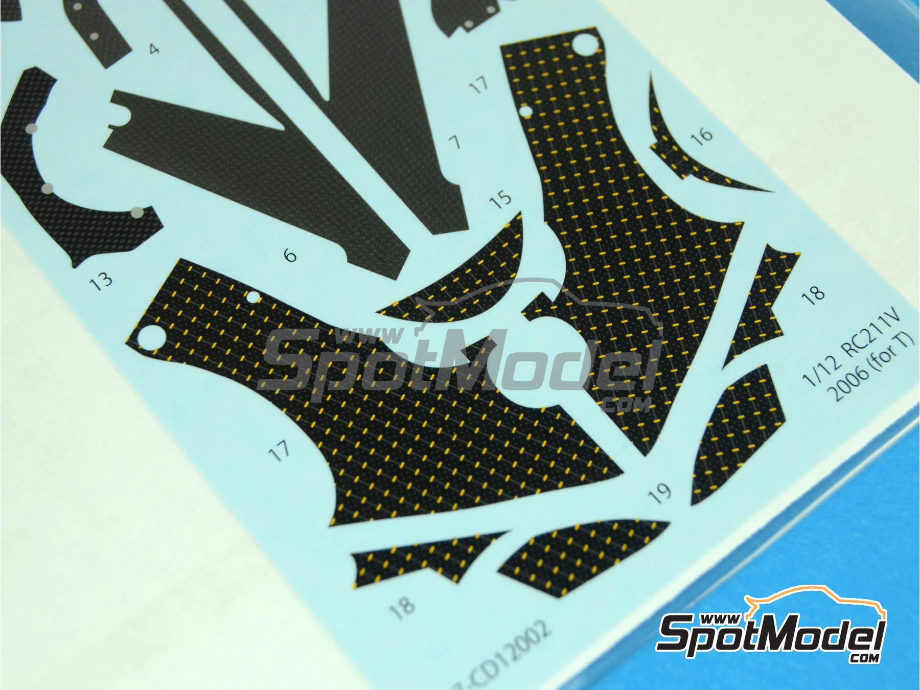 Image 3: Honda RC211V - Motorcycle World Championship 2006 | Carbon fibre pattern decal set in 1/12 scale manufactured by Studio27 (ref.&nbsp;ST27-CARBOND12002, also 4545310009009 and CD12002)