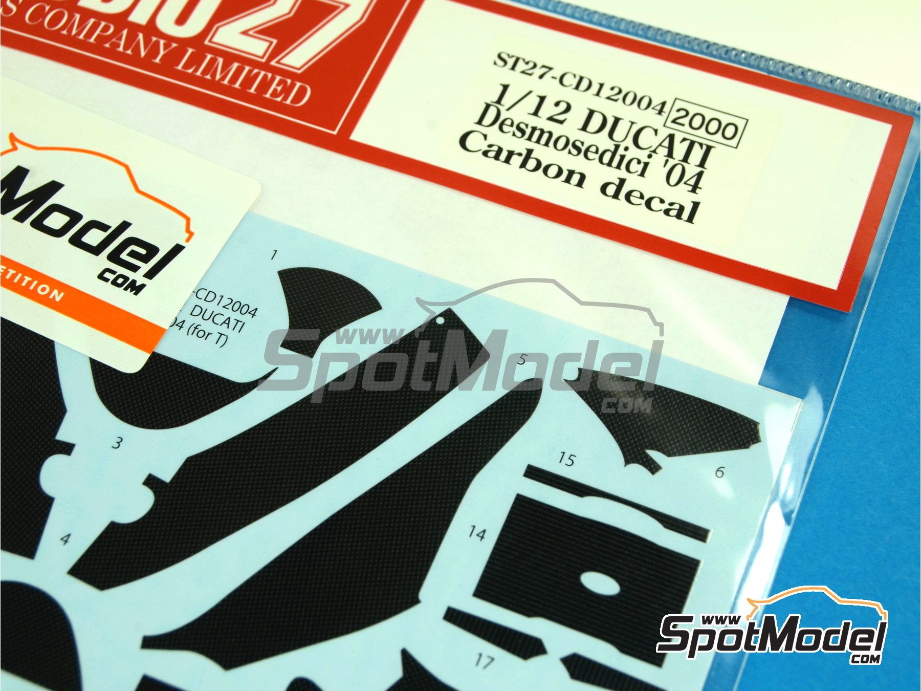 Image 5: Ducati Desmosedici - Campeonato del Mundo de Motociclismo 2004 | Patron de fibra de carbono en calca en escala 1/12 fabricado por Studio27 (ref. ST27-CARBOND12004, tambien 4545310009054 y CD12004)