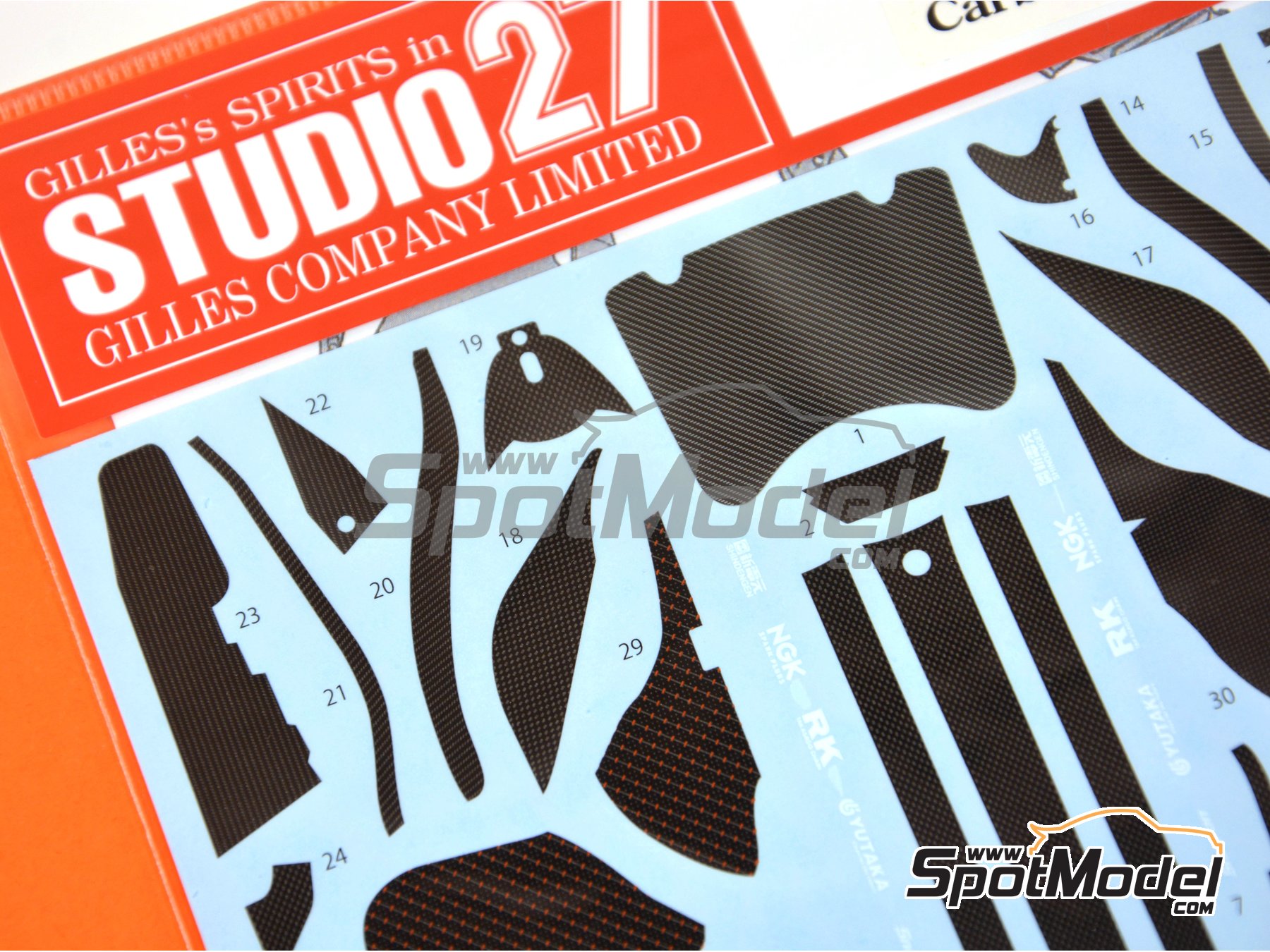 Image 4: Honda RC213V - Campeonato del Mundo de Moto GP 2014 | Patron de fibra de carbono en calca en escala 1/12 fabricado por Studio27 (ref. ST27-CARBOND12005, tambien 4545310013426 y CD12005)