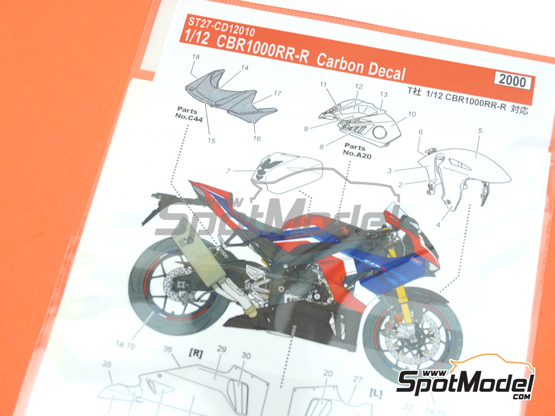 Image 6: Honda CBR1000RR-R Fireblade SP | Patron de fibra de carbono en calca en escala 1/12 fabricado por Studio27 (ref. ST27-CARBOND12010, tambien 4545310019206, CD12010 y ST27-CD12010)