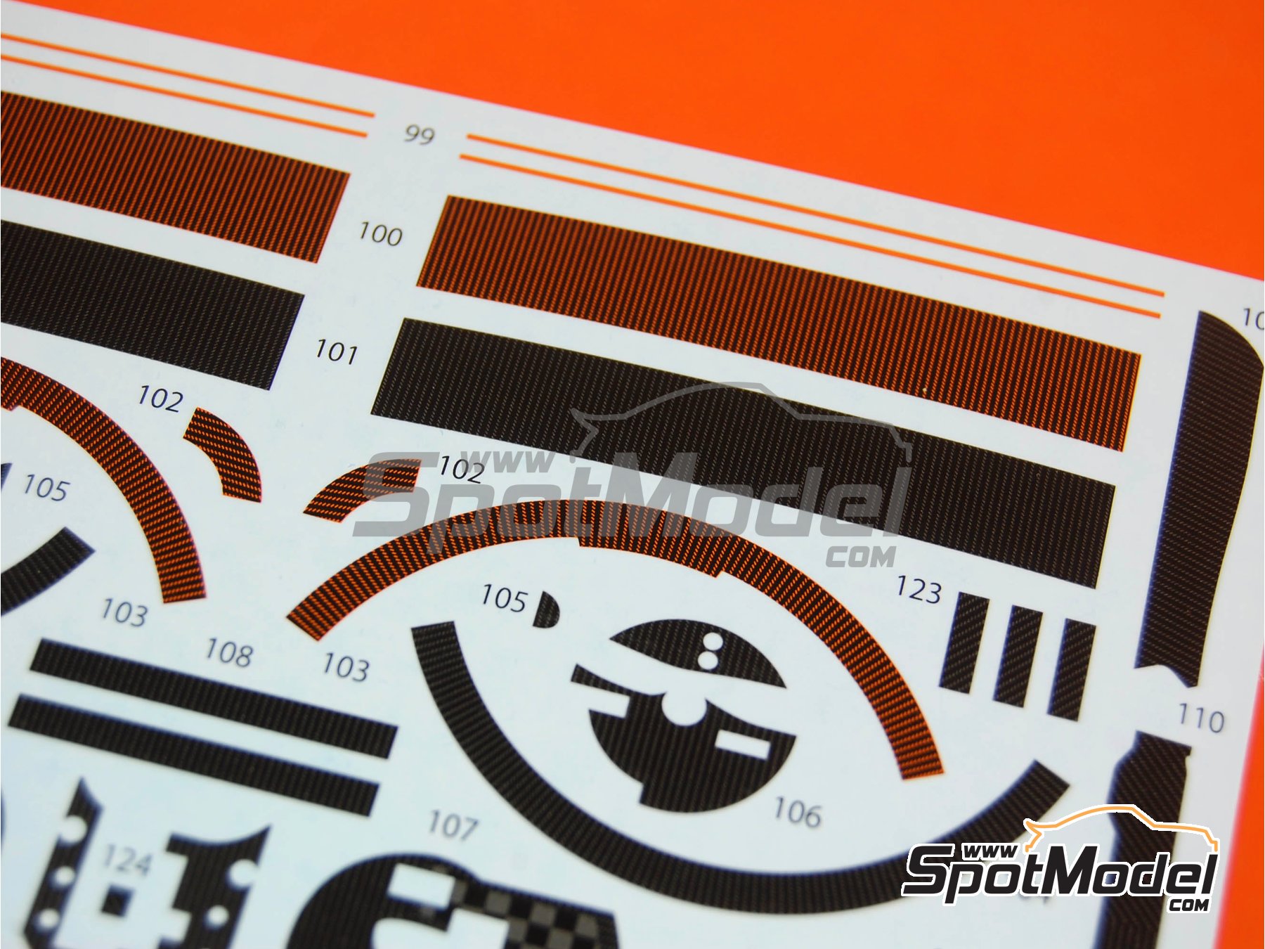 Image 7: RB Racing Renault RB6 - Campeonato del Mundo FIA de Formula 1 | Patron de fibra de carbono en calca en escala&nbsp;1/20 fabricado por Studio27 (ref.&nbsp;ST27-CARBOND20007, tambien 4545310004585 y CD20007)