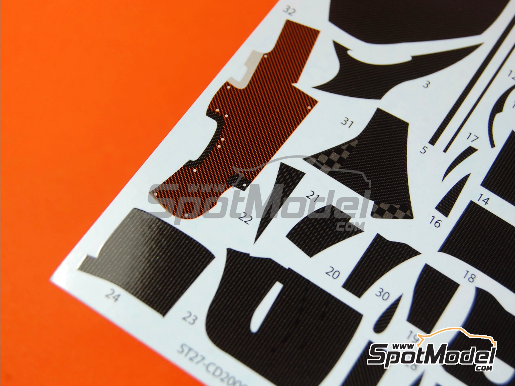 Image 12: RB Racing Renault RB6 - Campeonato del Mundo FIA de Formula 1 | Patron de fibra de carbono en calca en escala&nbsp;1/20 fabricado por Studio27 (ref.&nbsp;ST27-CARBOND20007, tambien 4545310004585 y CD20007)