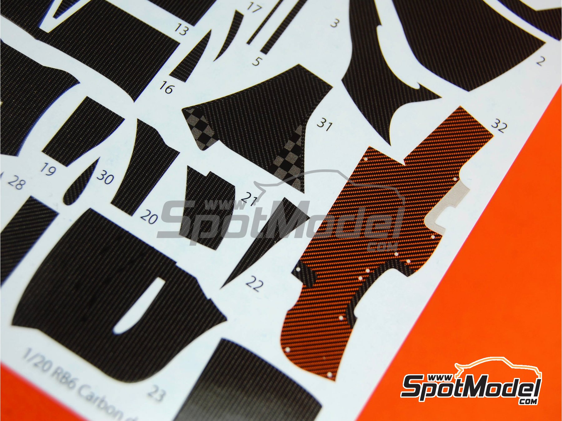Image 14: RB Racing Renault RB6 - Campeonato del Mundo FIA de Formula 1 | Patron de fibra de carbono en calca en escala&nbsp;1/20 fabricado por Studio27 (ref.&nbsp;ST27-CARBOND20007, tambien 4545310004585 y CD20007)