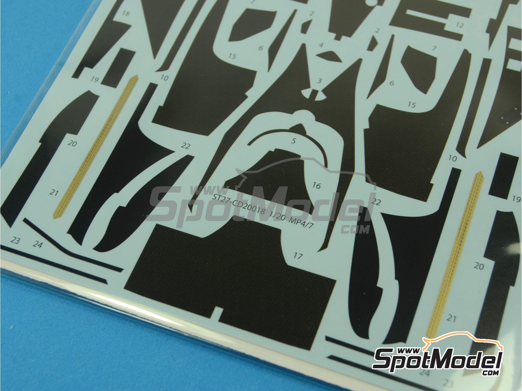 Image 2: McLaren Honda MP4/7 | Carbon fibre pattern decal set in 1/20 scale manufactured by Studio27 (ref.&nbsp;ST27-CARBOND20018, also 4545310009252 and CD20018)