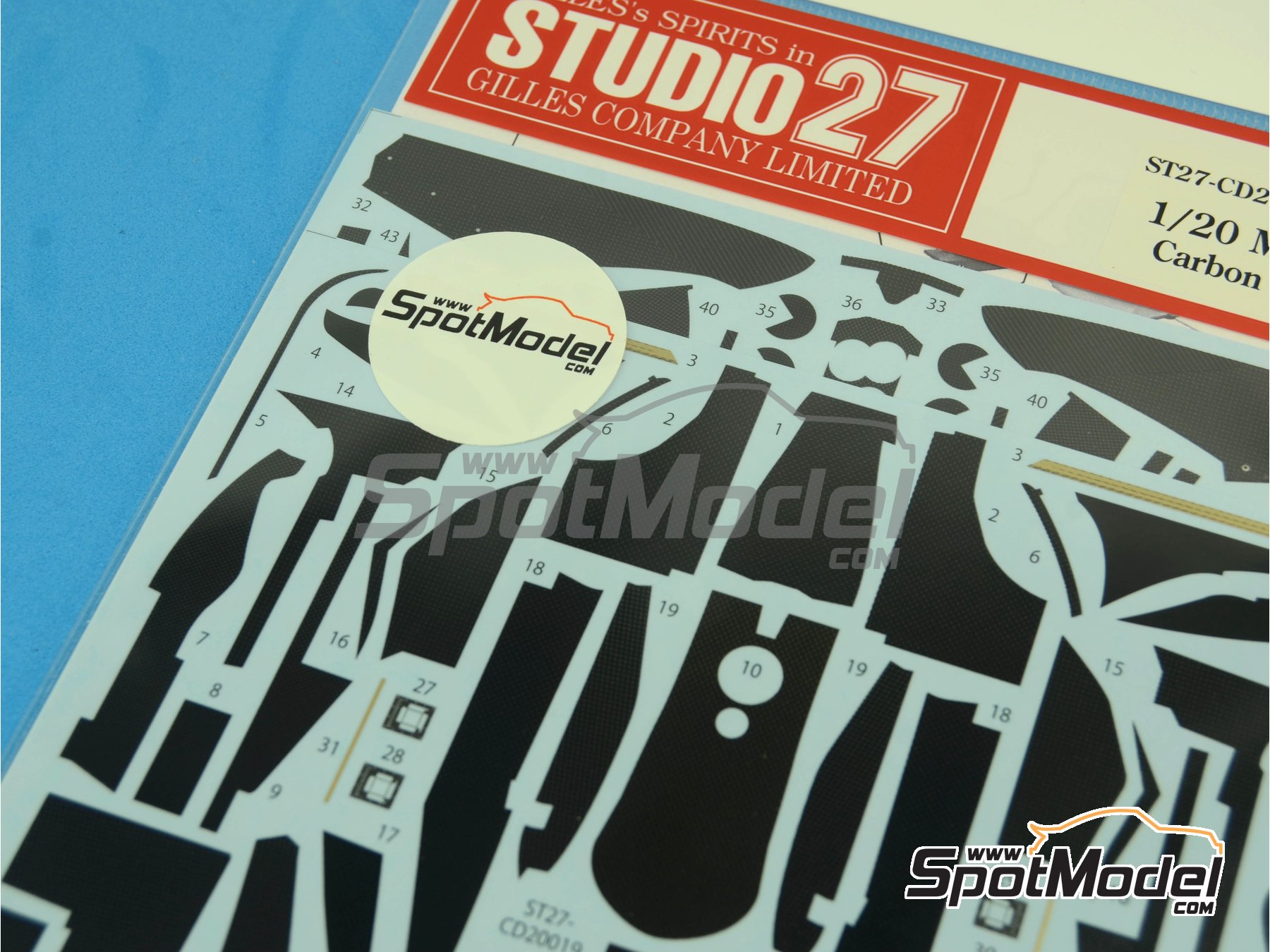 Image 3: McLaren Ford MP4/8 - Formula 1 World Championship 1993 | Carbon fibre pattern decal set in 1/20 scale manufactured by Studio27 (ref.&nbsp;ST27-CARBOND20019, also 4545310009269 and CD20019)