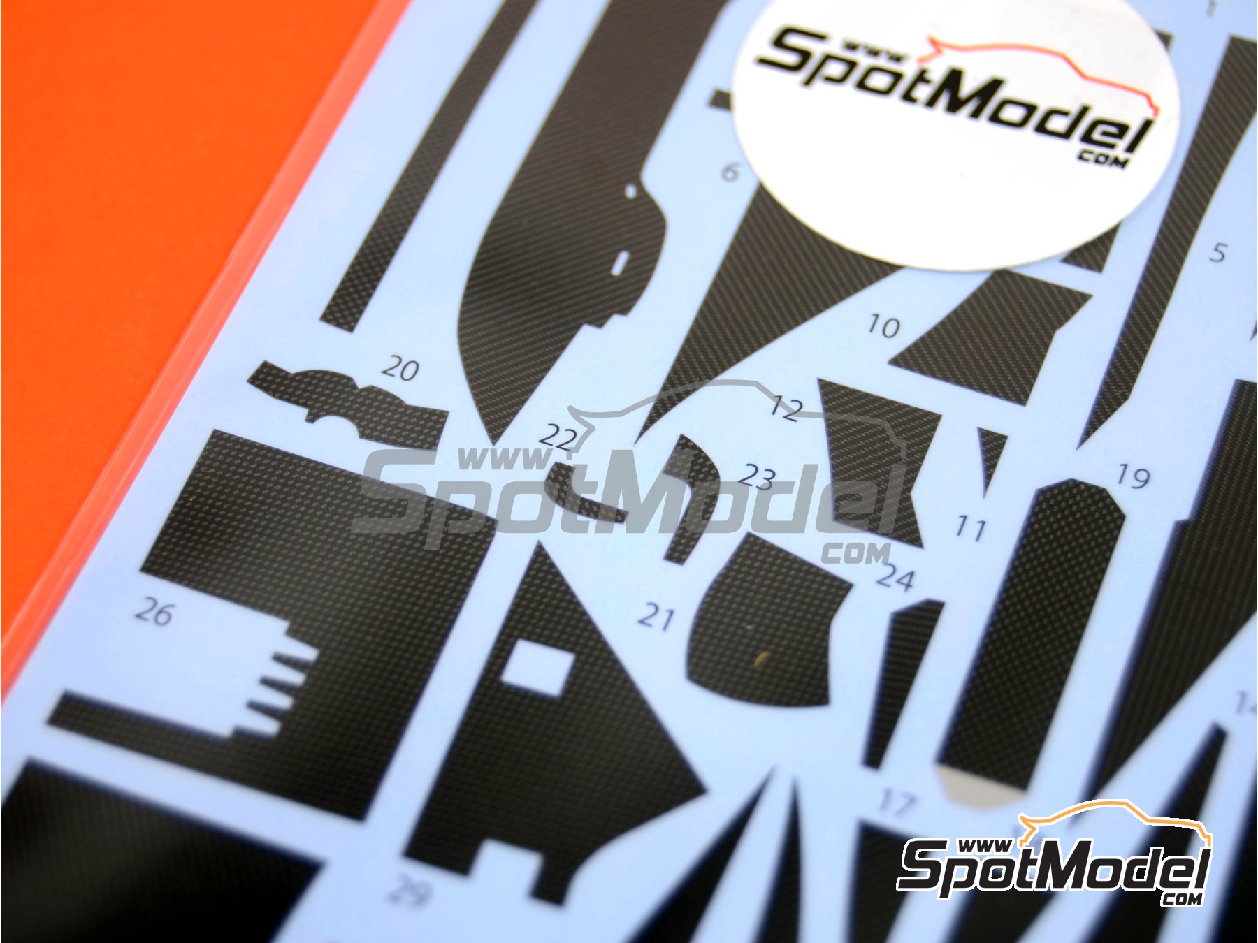 Image 5: Ferrari F310B - Campeonato del Mundo FIA de Formula 1 1997 | Patron de fibra de carbono en calca en escala 1/20 fabricado por Studio27 (ref. ST27-CARBOND20028, tambien 4545310012689 y CD20028)