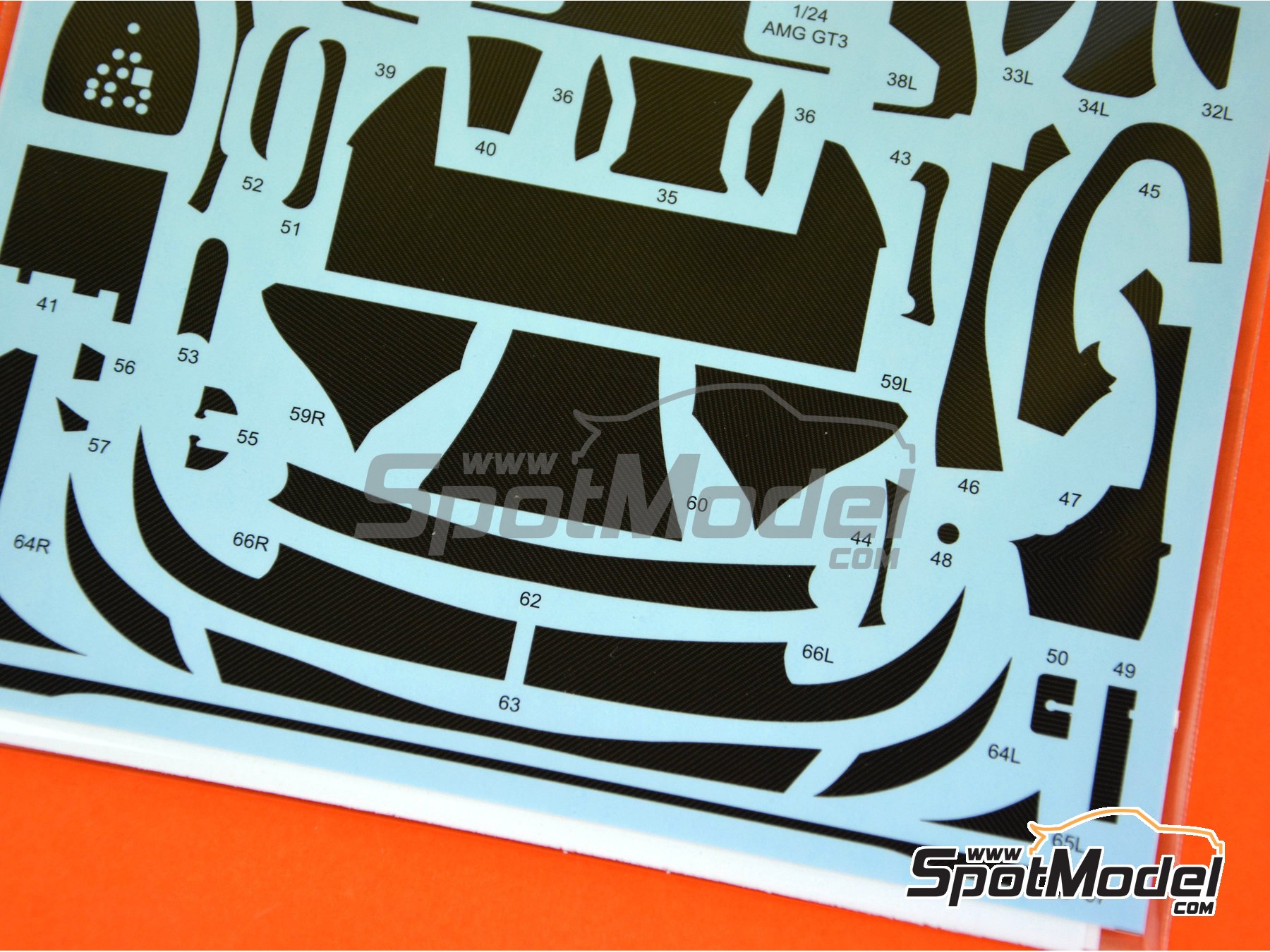 Image 3: Mercedes Benz AMG GT3 | Patron de fibra de carbono en calca en escala&nbsp;1/24 fabricado por Studio27 (ref.&nbsp;ST27-CARBOND24027, tambien 4545310016168 y CD24027)