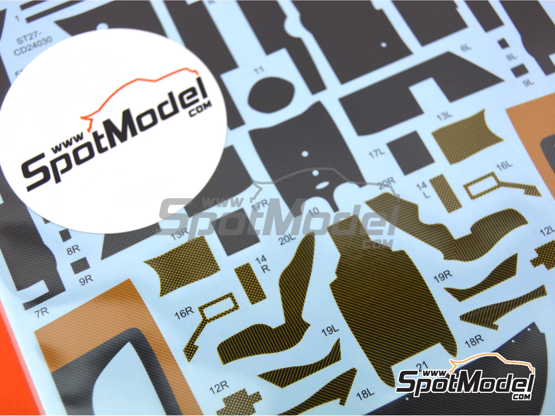 Image 3: Sauber Mercedes C9 | Carbon fibre pattern decal set in 1/24 scale manufactured by Studio27 (ref. ST27-CARBOND24030, also 4545310016380 and CD24030)