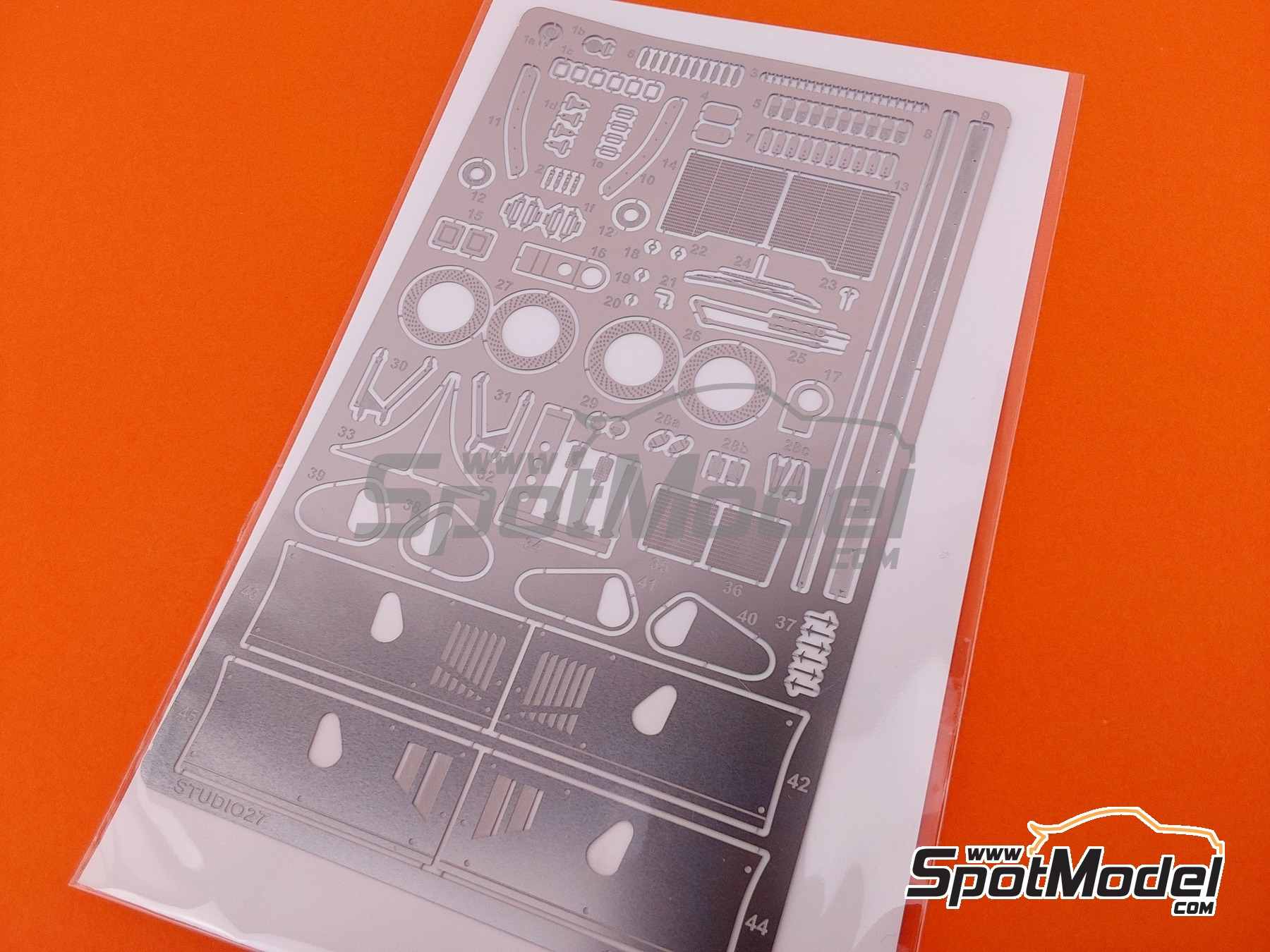 Image 7: Porsche 962C sponsored by Leyton House - All Japan Sport Prototype Championship (JSPC) 1987 | Marking / livery in 1/24 scale manufactured by Studio27 (ref.&nbsp;ST27-CP24024, also 4545310020905 and CP24024)