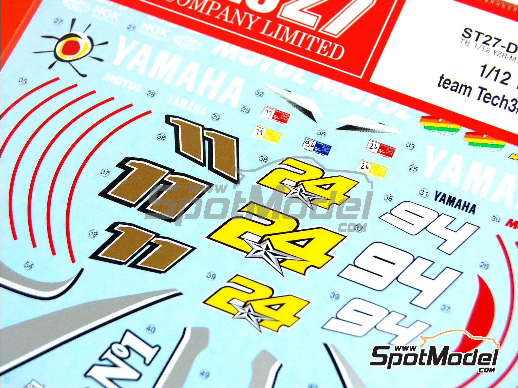 Image 3: Yamaha YZR-M1 Equipo Yamaha Tech3 patrocinado por Spain - Campeonato del Mundo de Motociclismo 2005 | Decoraci&oacute;n en escala&nbsp;1/12 fabricado por Studio27 (ref.&nbsp;ST27-DC844, tambien 4545310408444 y DC844)