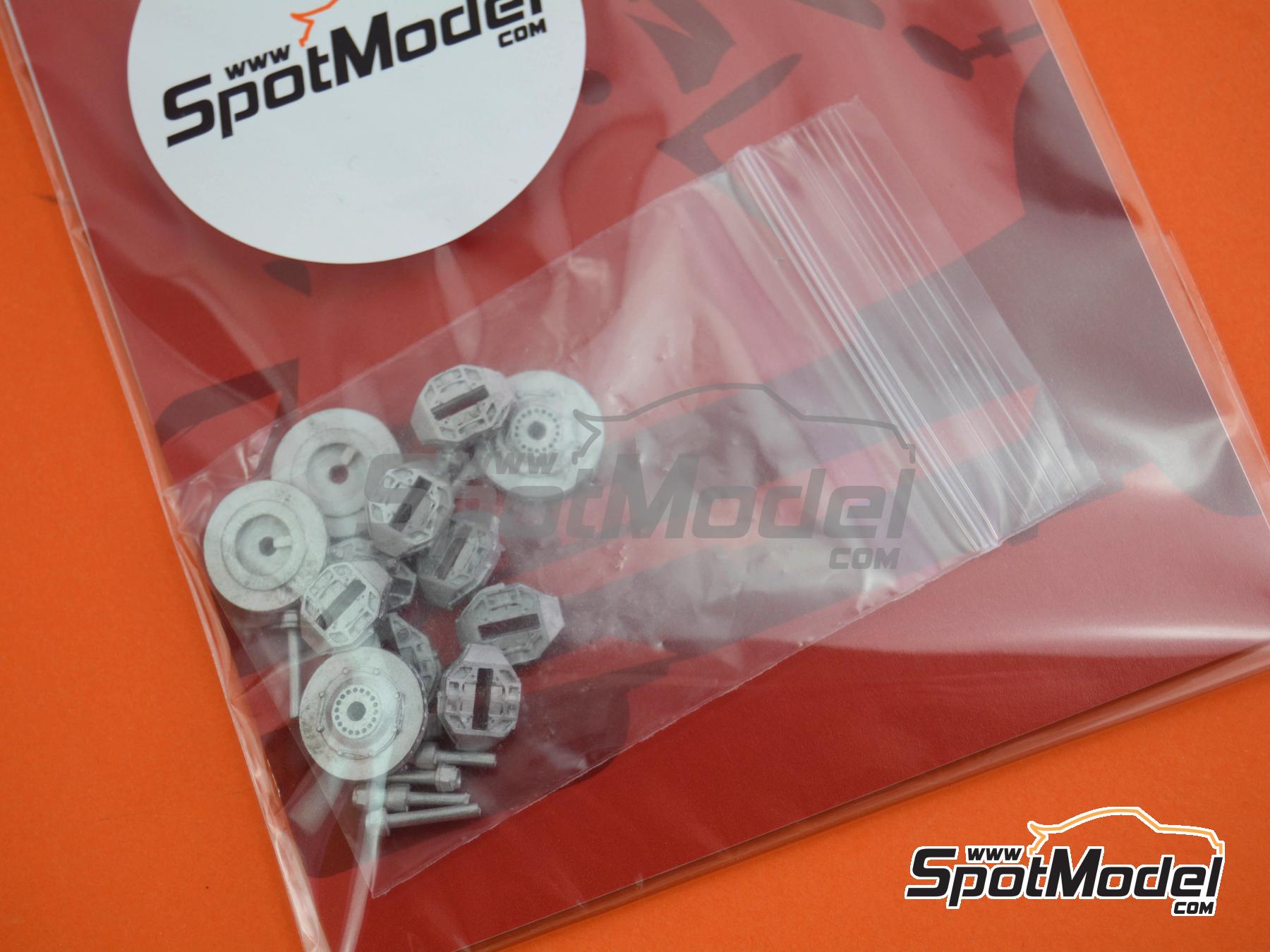 Image 4: McLaren Honda MP4/4 | Brakes in 1/20 scale manufactured by Studio27 (ref.&nbsp;ST27-FP20184, also 4545310021988 and FP20184)