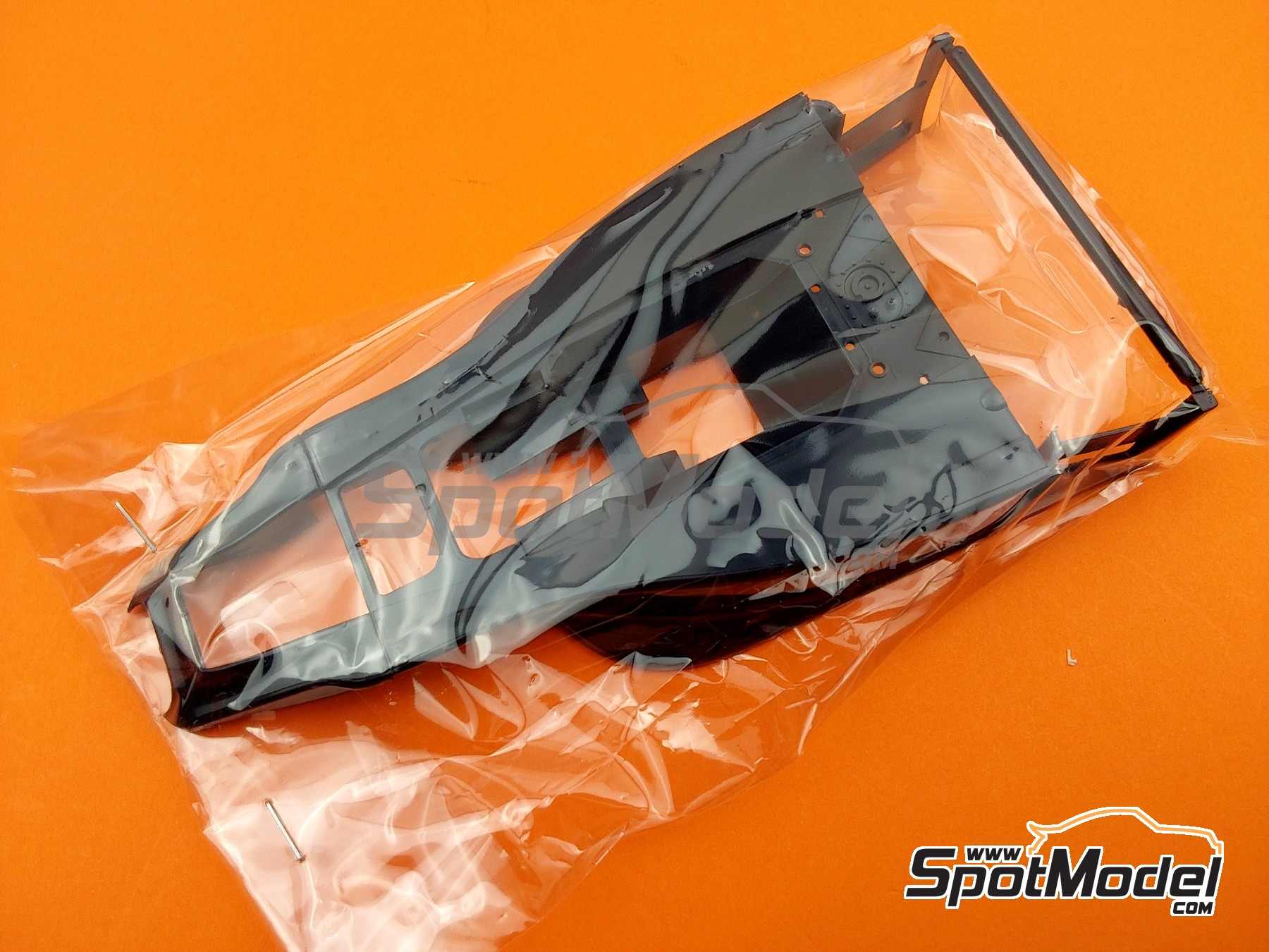 Image 10: Wolf Cosworth WR3 Theodore Racing Team sponsored by Car Stripes - Aurora AFX F1 Championship 1979 | Car scale model kit in 1/20 scale manufactured by Studio27 (ref.&nbsp;ST27-TRK007, also 4545310013921 and TRK007)