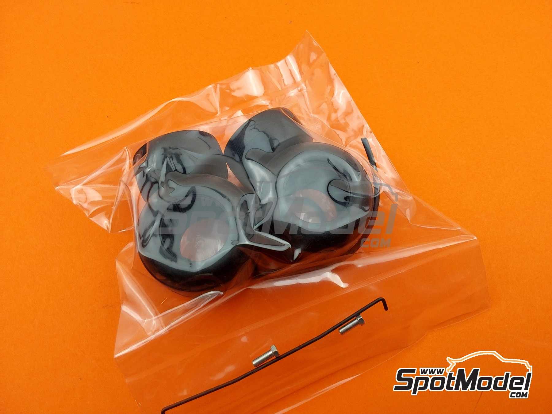 Image 11: Wolf Cosworth WR3 Theodore Racing Team sponsored by Car Stripes - Aurora AFX F1 Championship 1979 | Car scale model kit in 1/20 scale manufactured by Studio27 (ref.&nbsp;ST27-TRK007, also 4545310013921 and TRK007)