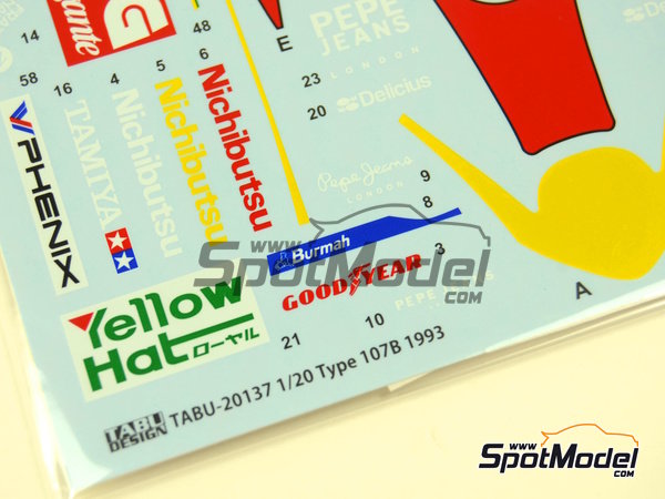 Image 6: Lotus Ford 107B Equipo Lotus patrocinado por Castrol - Campeonato del Mundo de F1 1993 | Decoraci&oacute;n en escala&nbsp;1/20 fabricado por Tabu Design (ref.&nbsp;TABU20137, tambien 4545310010838)