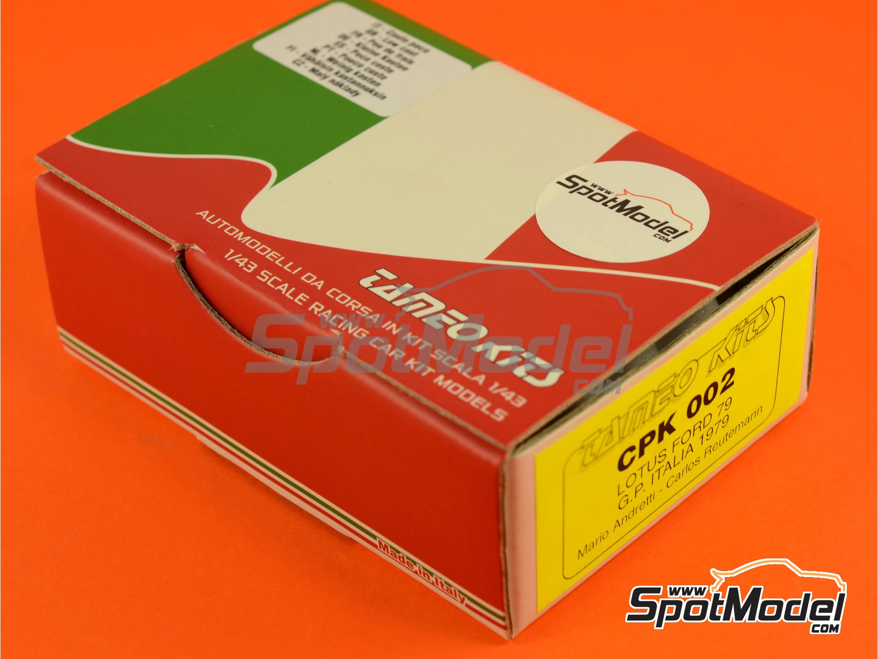 Image 1: Lotus Ford Type 79 Equipo Lotus patrocinado por Martini Essex - Gran Premio de Fórmula 1 de Italia 1979 | Maqueta de coche en escala 1/43 fabricado por Tameo Kits (ref. CPK002)