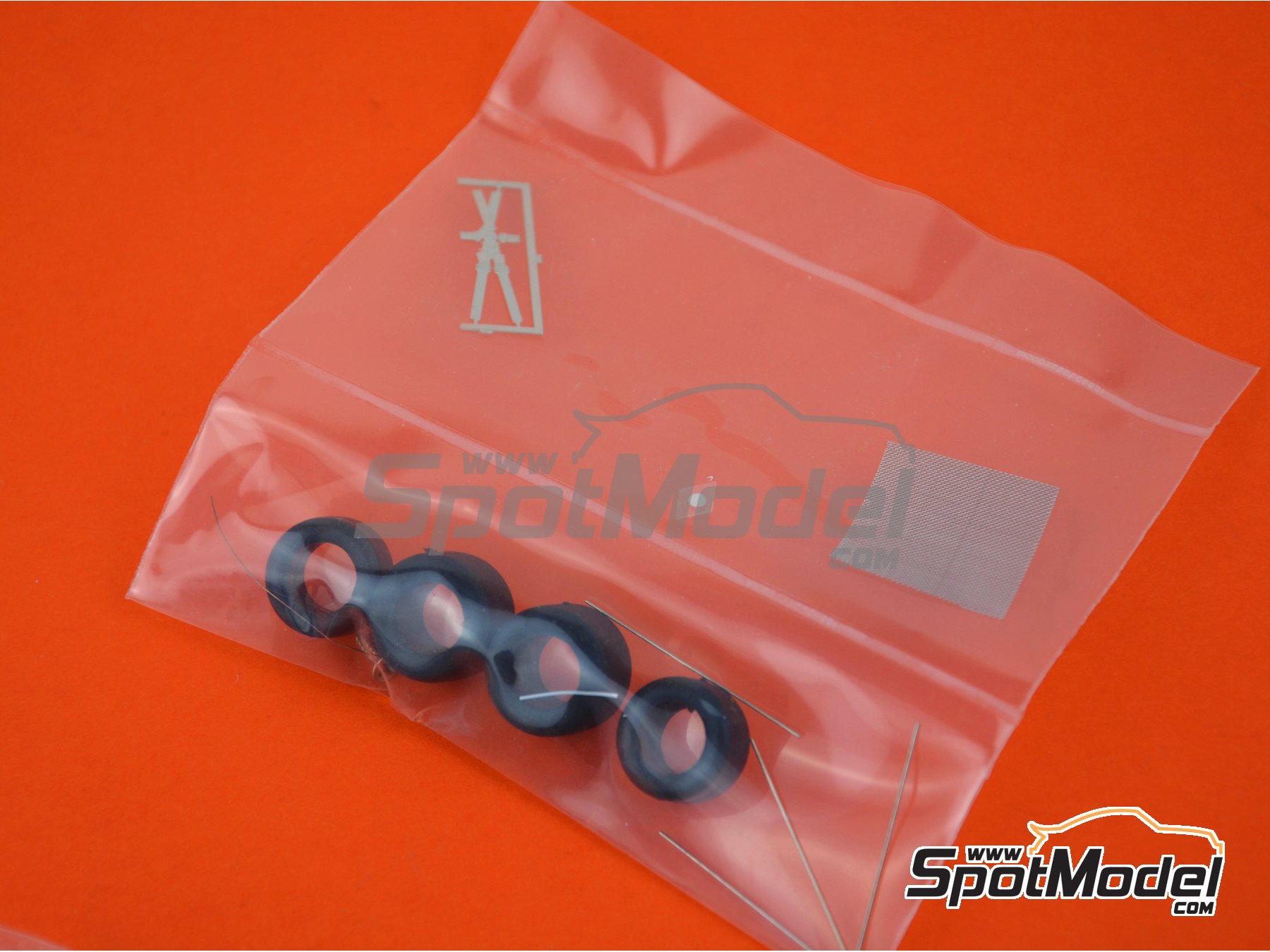 Image 3: Brabham Ford BT49 Equipo Brabham Racing Organisation patrocinado por Parmalat - Gran Premio de F&oacute;rmula 1 de USA West Long Beach 1980 | Maqueta de coche en escala&nbsp;1/43 fabricado por Tameo Kits (ref.&nbsp;CPK003)