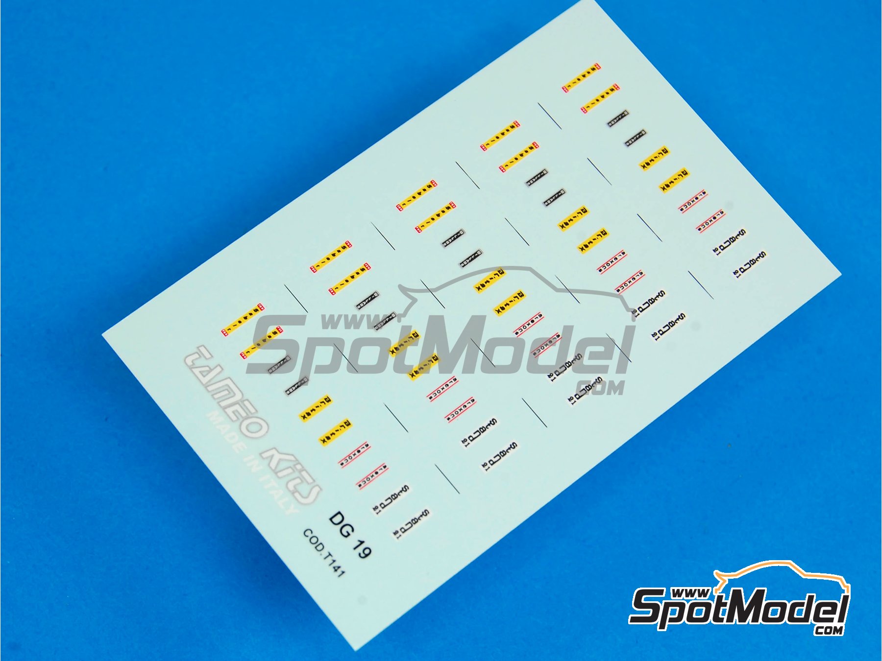 Image 3: Seatbelt sponsors: Britax, Willans, stand21, Arexons | Logotypes in 1/43 scale manufactured by Tameo Kits (ref.&nbsp;DG19)