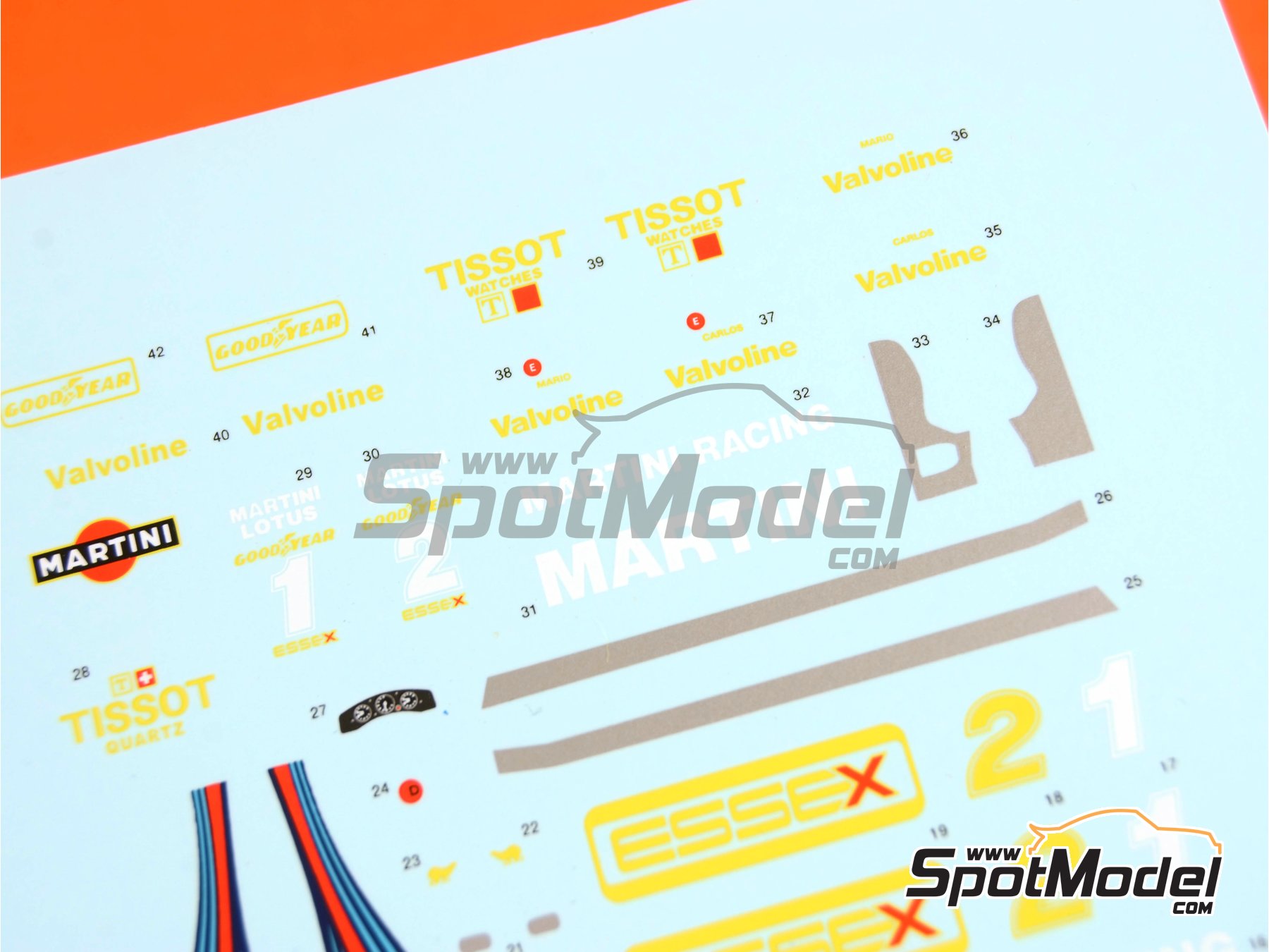 Image 1: Lotus Ford Type 79 Equipo Lotus patrocinado por Essex - Gran Premio de F&oacute;rmula 1 de Italia 1979 | Decoraci&oacute;n en escala&nbsp;1/43 fabricado por Tameo Kits (ref.&nbsp;DK-CPK002)