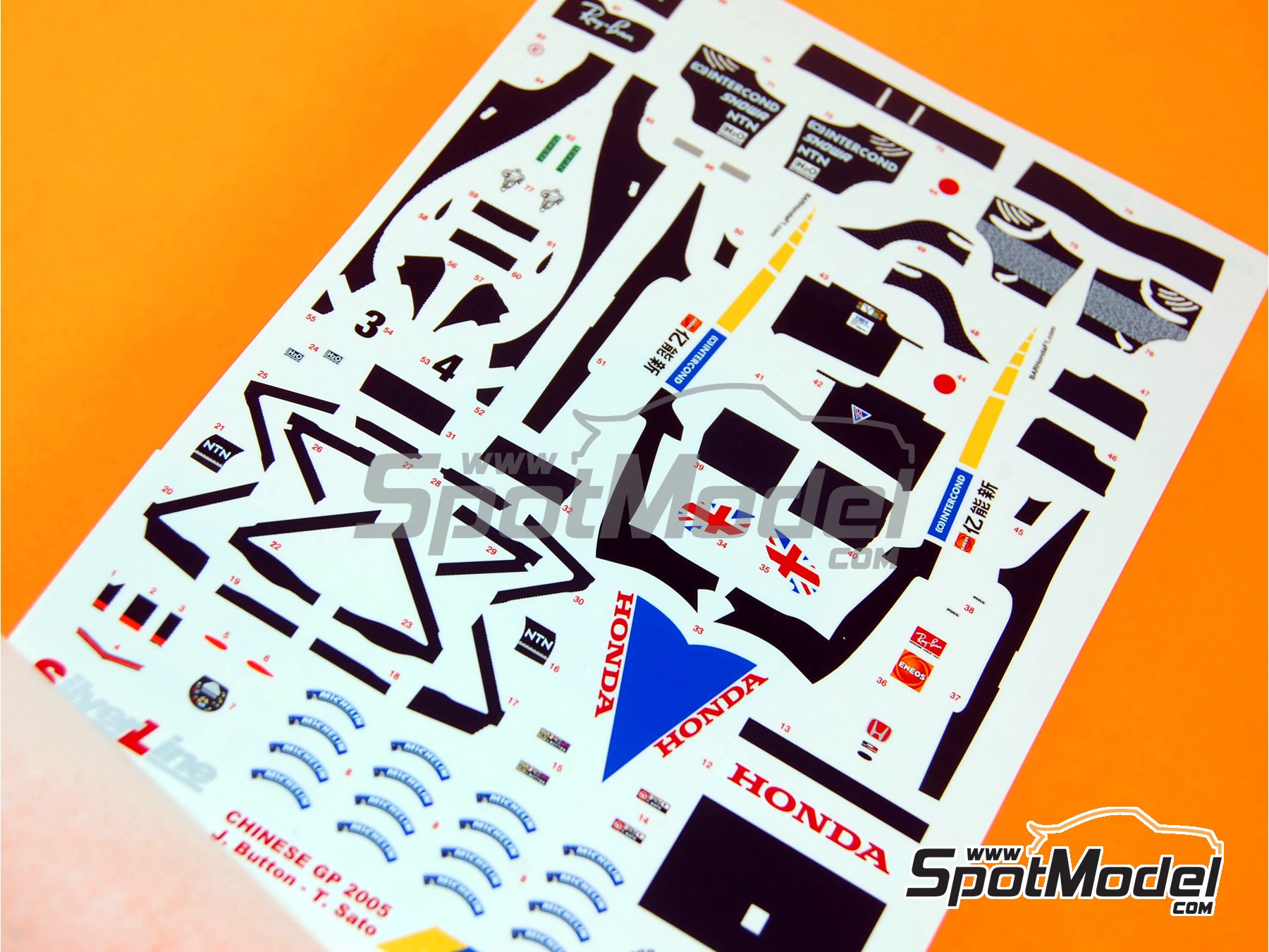 Image 4: BAR Honda 007 British American Racing Team sponsored by Lucky Strike - Chinese Formula 1 Grand Prix 2005 | Marking / livery in 1/43 scale manufactured by Tameo Kits (ref.&nbsp;DK-SLK026)