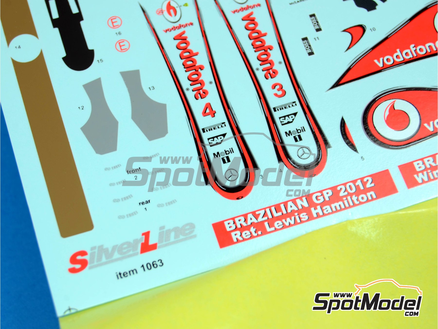 Image 4: McLaren Mercedes MP4/27 Equipo McLaren Racing Limited patrocinado por Vodafone - Gran Premio de F&oacute;rmula 1 de Brasil 2012 | Decoraci&oacute;n en escala&nbsp;1/43 fabricado por Tameo Kits (ref.&nbsp;DK-SLK090)