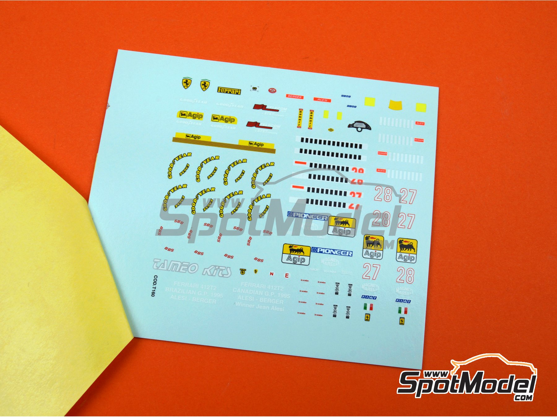 Image 1: Ferrari 412T2 Equipo Scuderia Ferrari patrocinado por Marlboro - Gran Premio de F&oacute;rmula 1 de Canada 1995 | Decoraci&oacute;n en escala&nbsp;1/43 fabricado por Tameo Kits (ref.&nbsp;DK202)