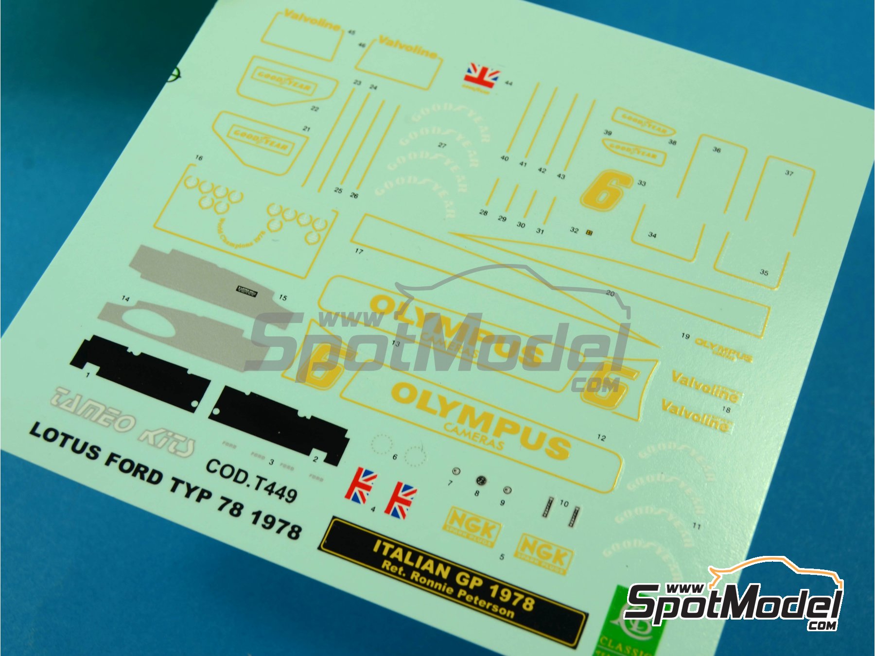 Image 3: Lotus Ford Type 78 Equipo Lotus patrocinado por John Player Special - Gran Premio de F&oacute;rmula 1 de Italia 1978 | Decoraci&oacute;n en escala&nbsp;1/43 fabricado por Tameo Kits (ref.&nbsp;DK422)