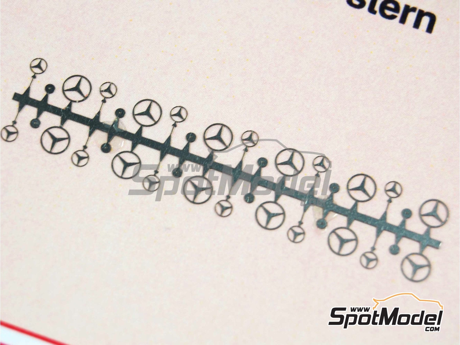 Image 3: Mercedes | Logotypes in 1/43 scale manufactured by Tameo Kits (ref.&nbsp;FT22)