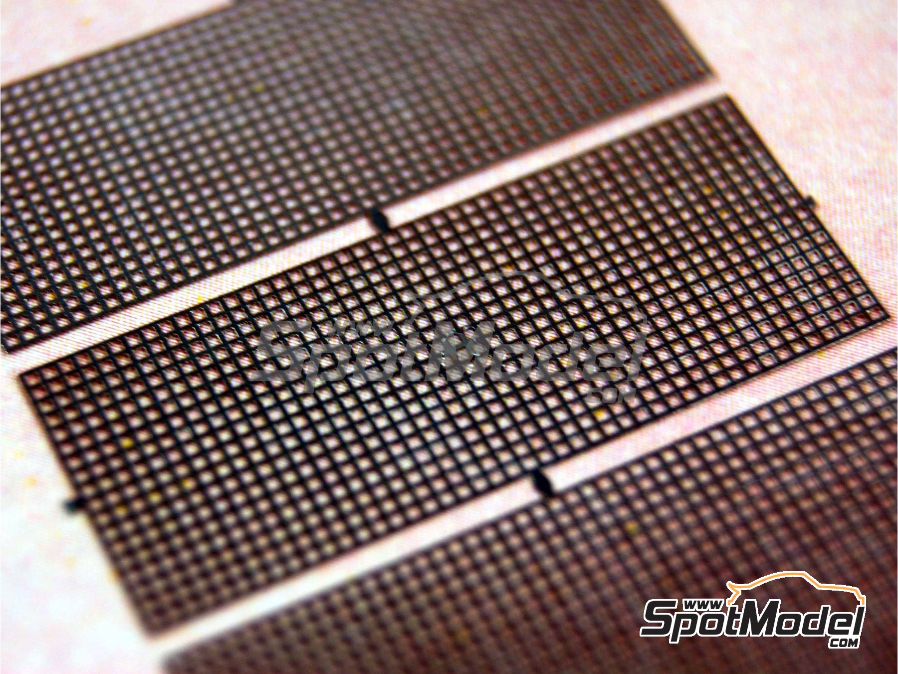 Image 2: Rejilla fina 10 x 25 mm | Rejilla fabricado por Tameo Kits (ref.&nbsp;FT26)