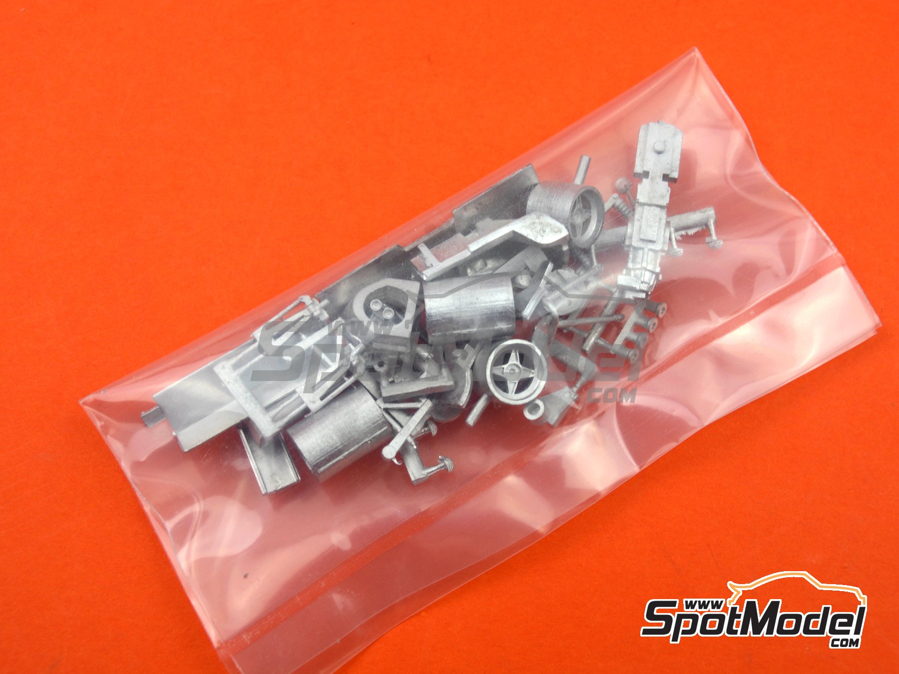 Image 3: Tyrrell Ford 009 Equipo Tyrrell Racing patrocinado por Candy - Gran Premio de Formula 1 de M&oacute;naco 1979 | Maqueta de coche en escala&nbsp;1/43 fabricado por Tameo Kits (ref.&nbsp;MTG002)