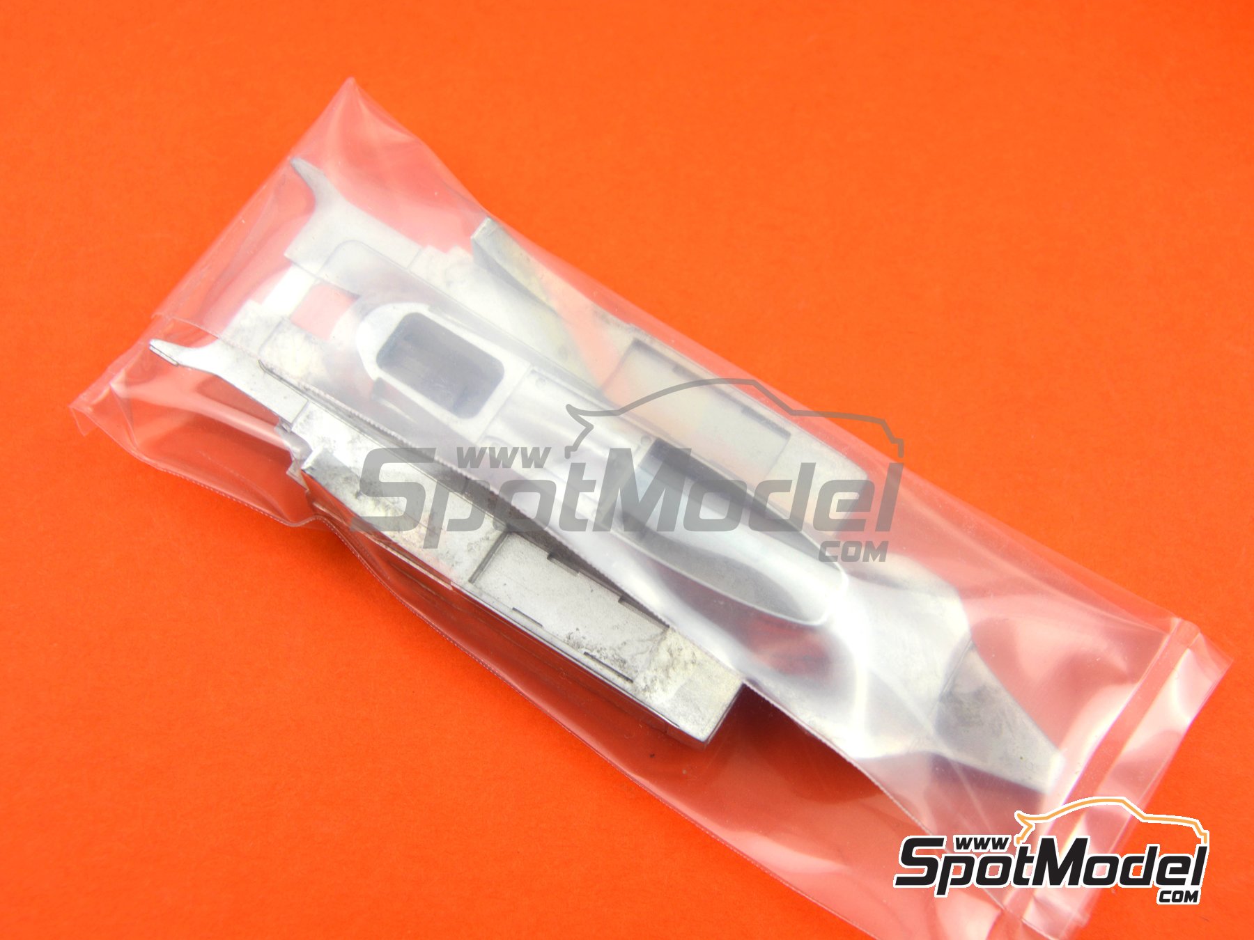 Image 4: Tyrrell Ford 009 Equipo Tyrrell Racing patrocinado por Candy - Gran Premio de Formula 1 de M&oacute;naco 1979 | Maqueta de coche en escala&nbsp;1/43 fabricado por Tameo Kits (ref.&nbsp;MTG002)